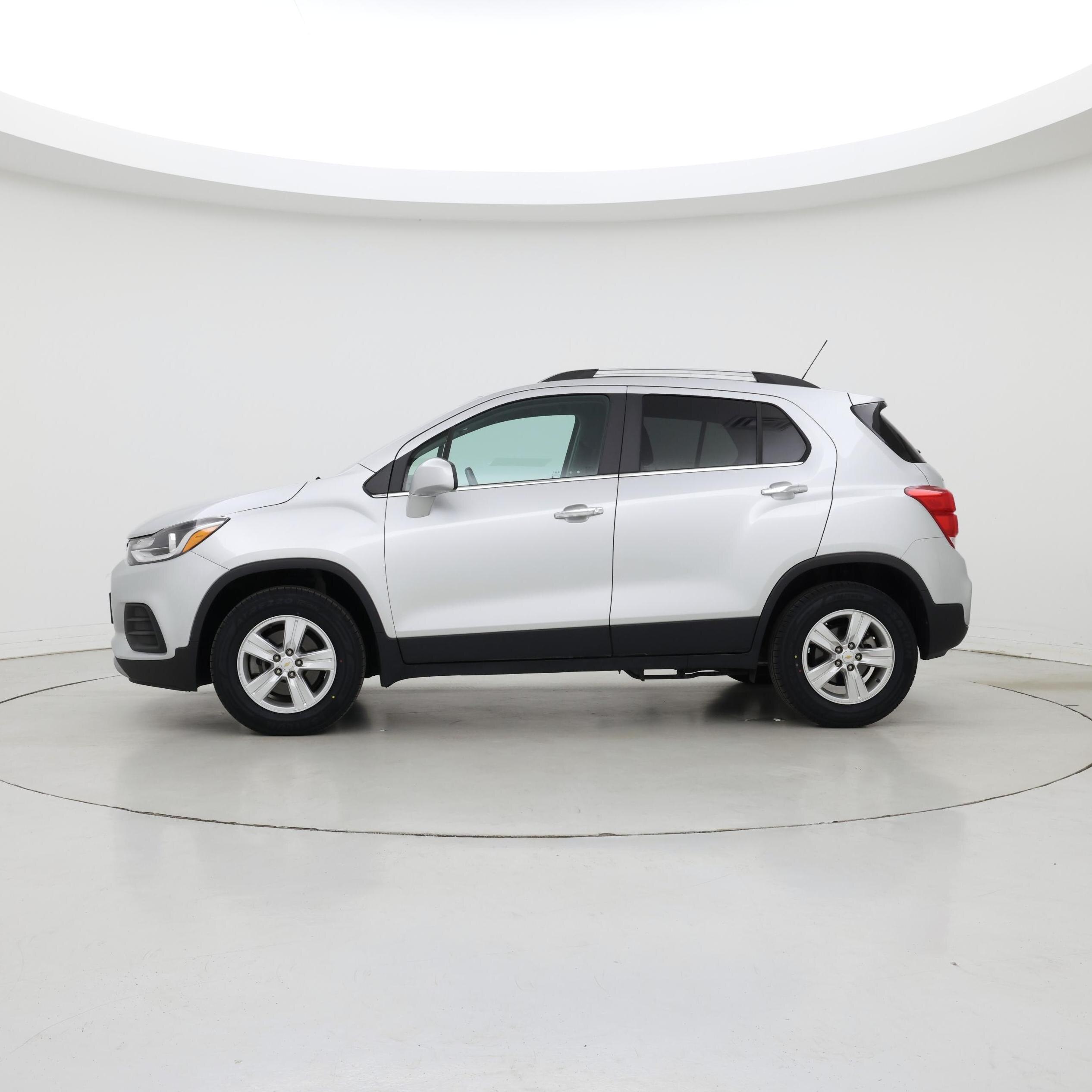 Thumbnail: 2019 Chevrolet Trax - 3