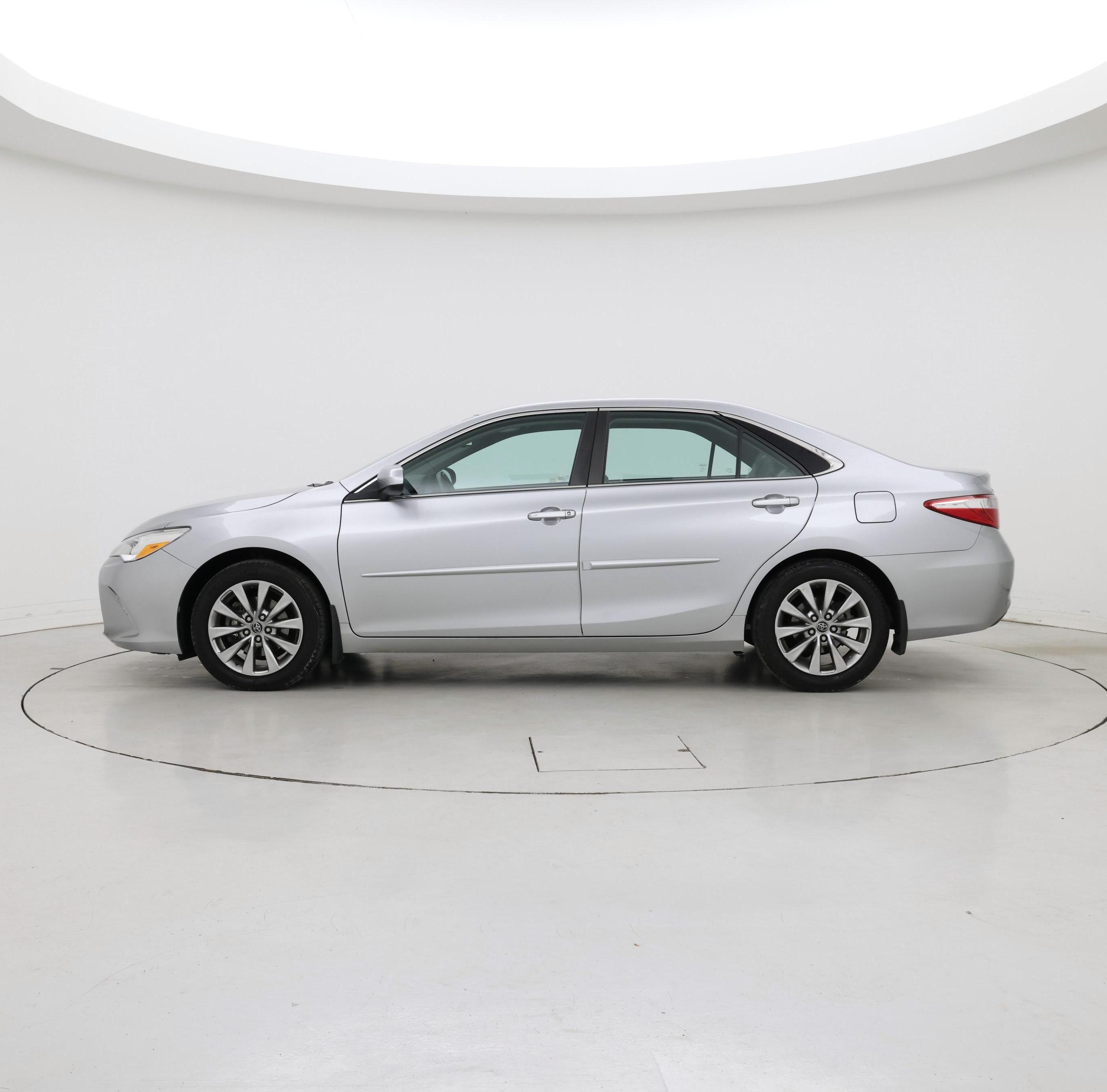 Thumbnail: 2015 Toyota Camry - 3