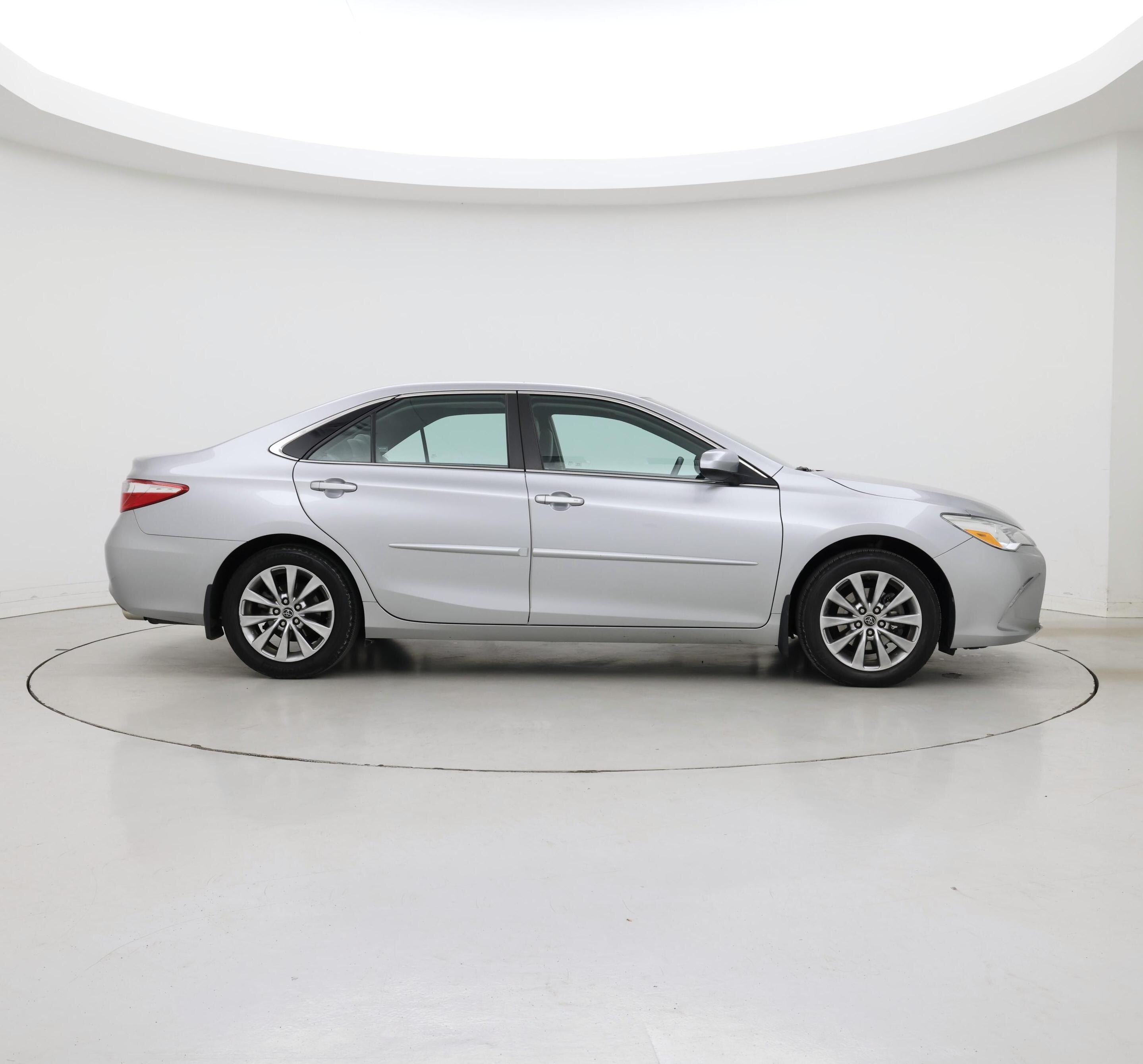 Thumbnail: 2015 Toyota Camry - 7