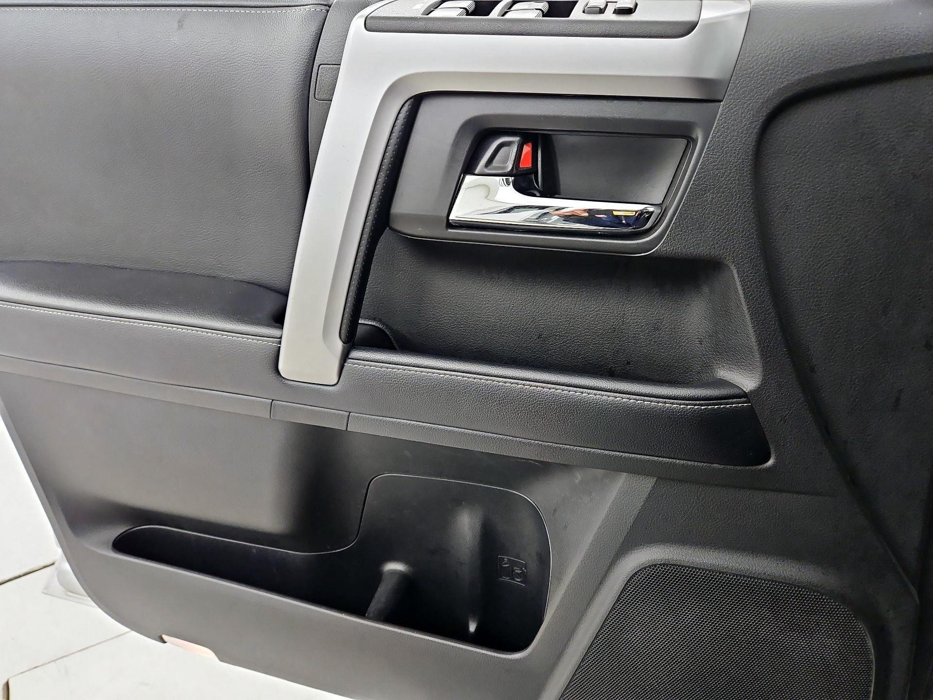 Thumbnail: 2019 Toyota 4Runner - 12