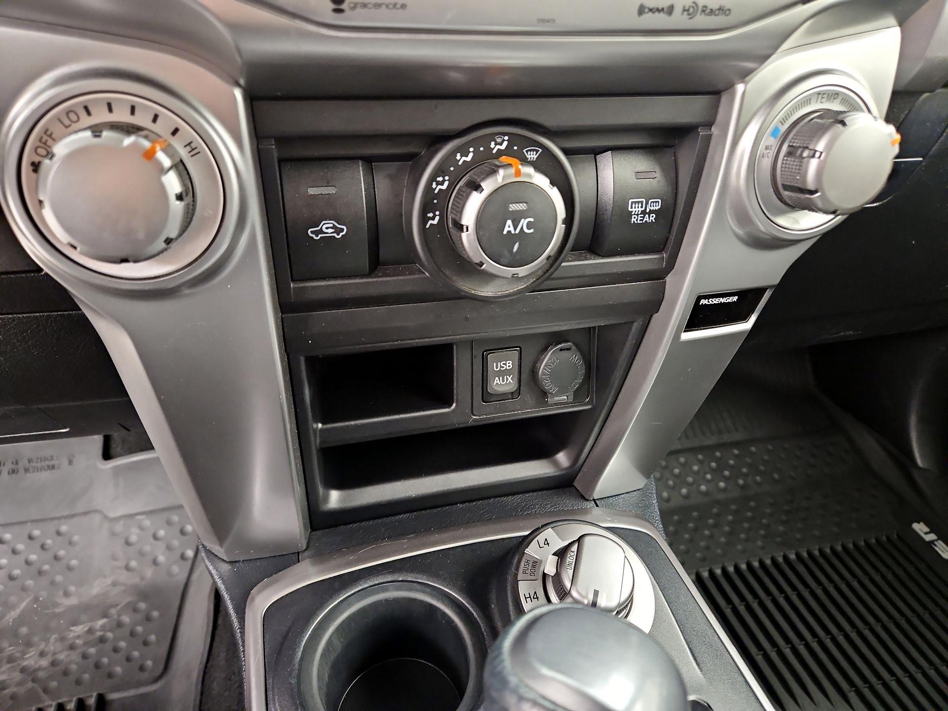 Thumbnail: 2019 Toyota 4Runner - 17