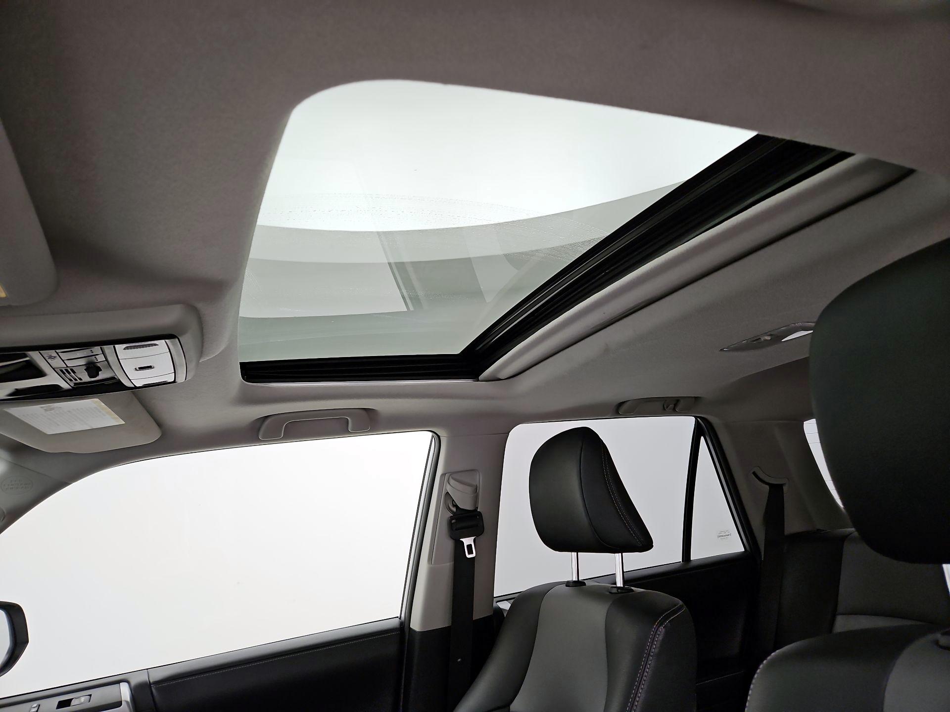 Thumbnail: 2019 Toyota 4Runner - 20