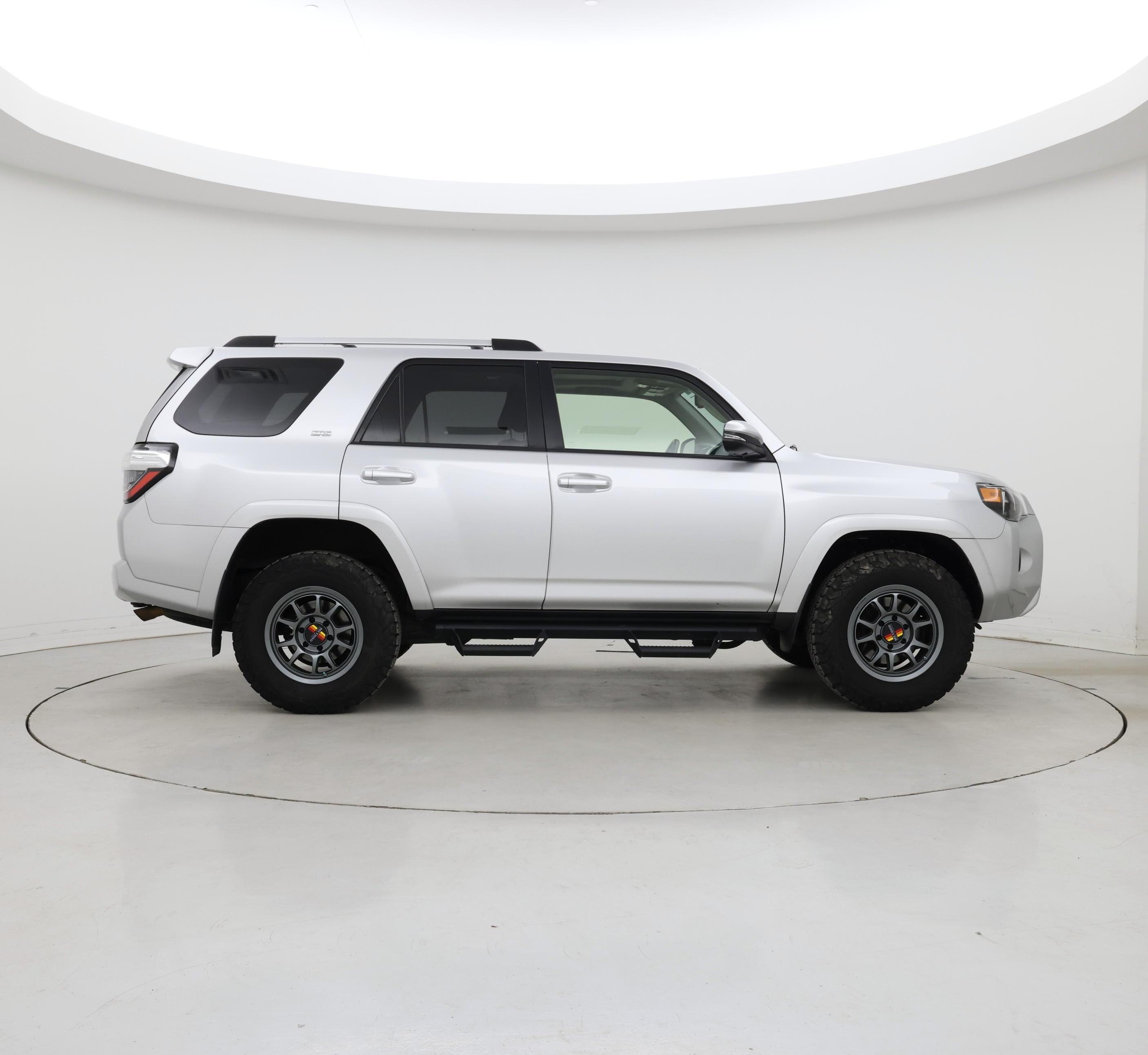 Thumbnail: 2019 Toyota 4Runner - 7