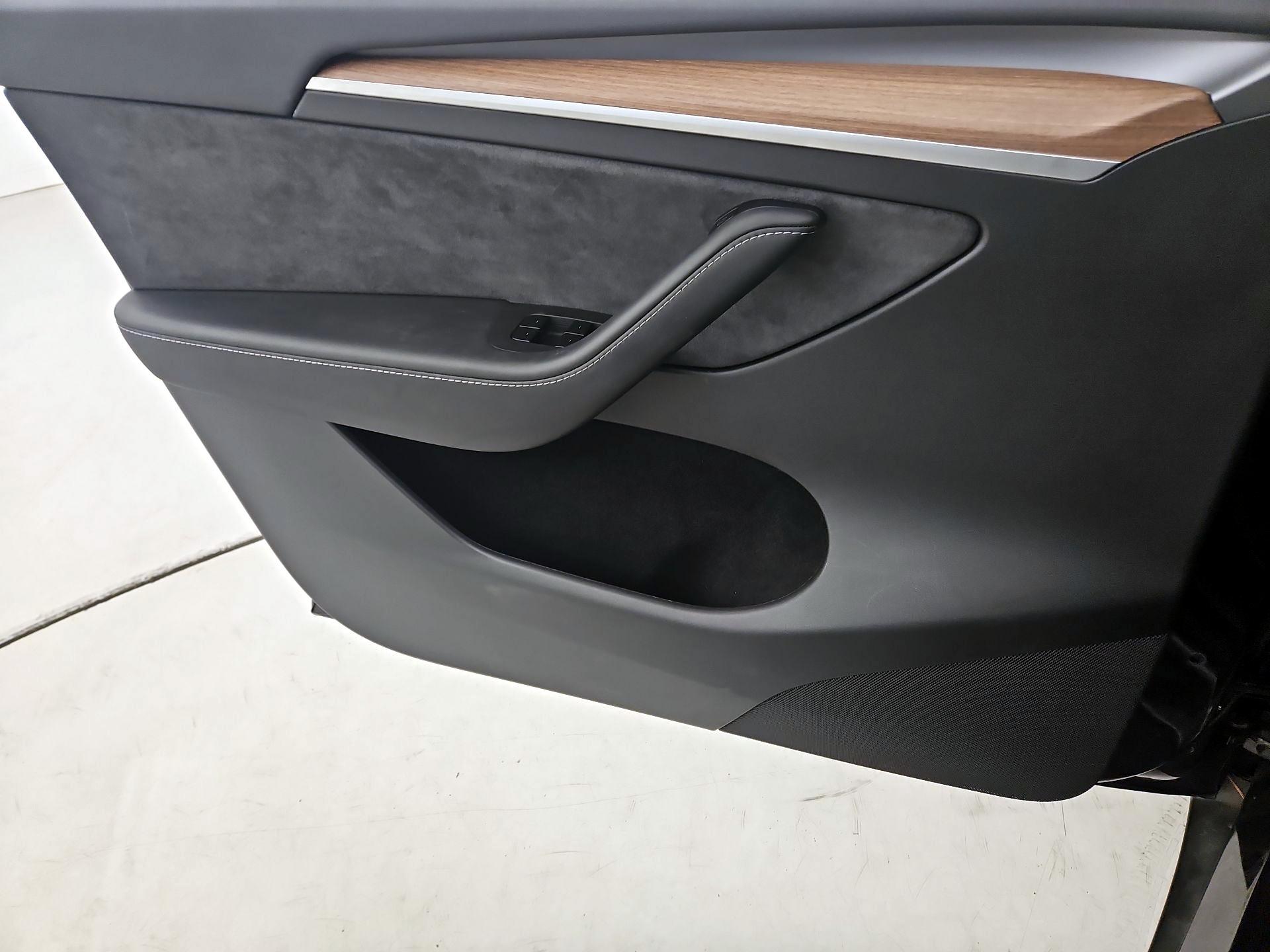 Thumbnail: 2025 Tesla Model Y - 12