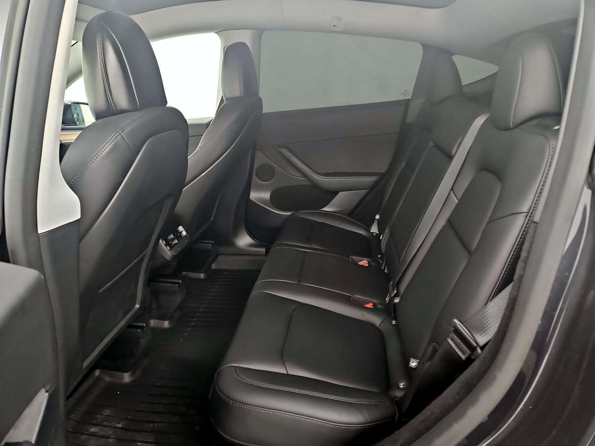 Thumbnail: 2025 Tesla Model Y - 19