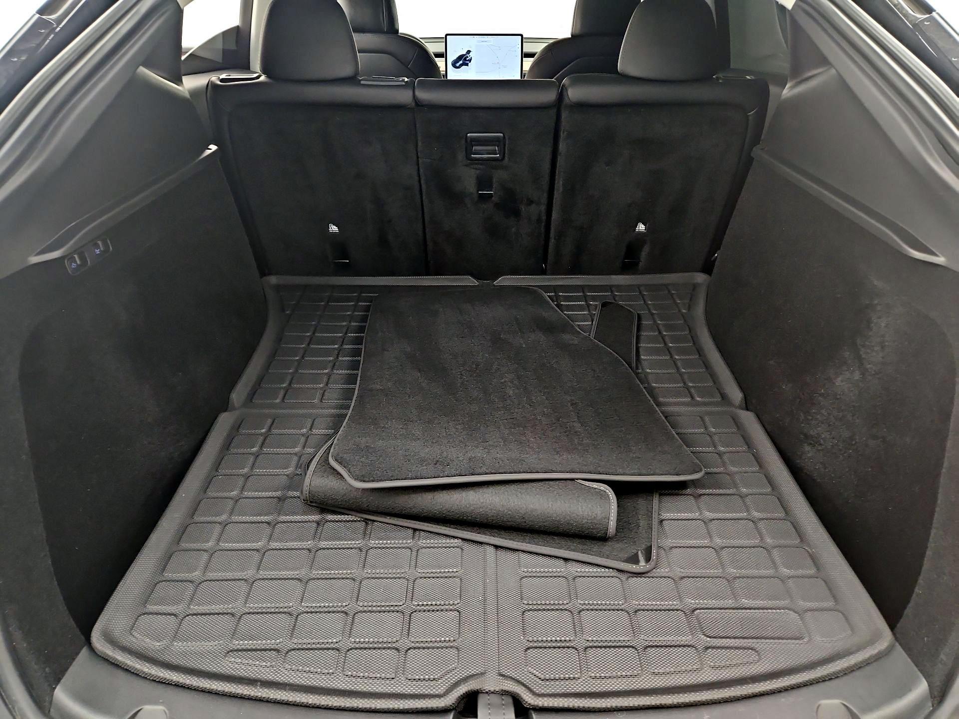 Thumbnail: 2025 Tesla Model Y - 20