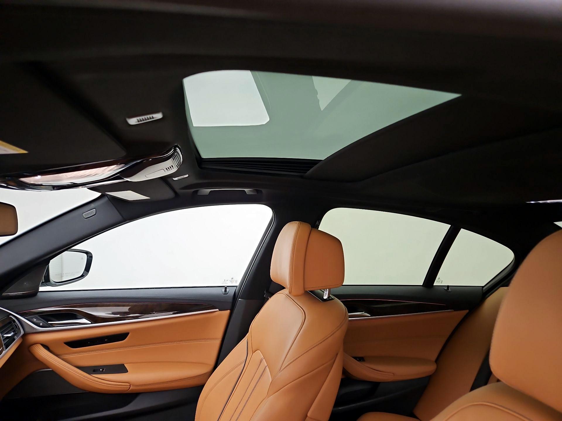 Thumbnail: 2020 BMW 5 Series - 20