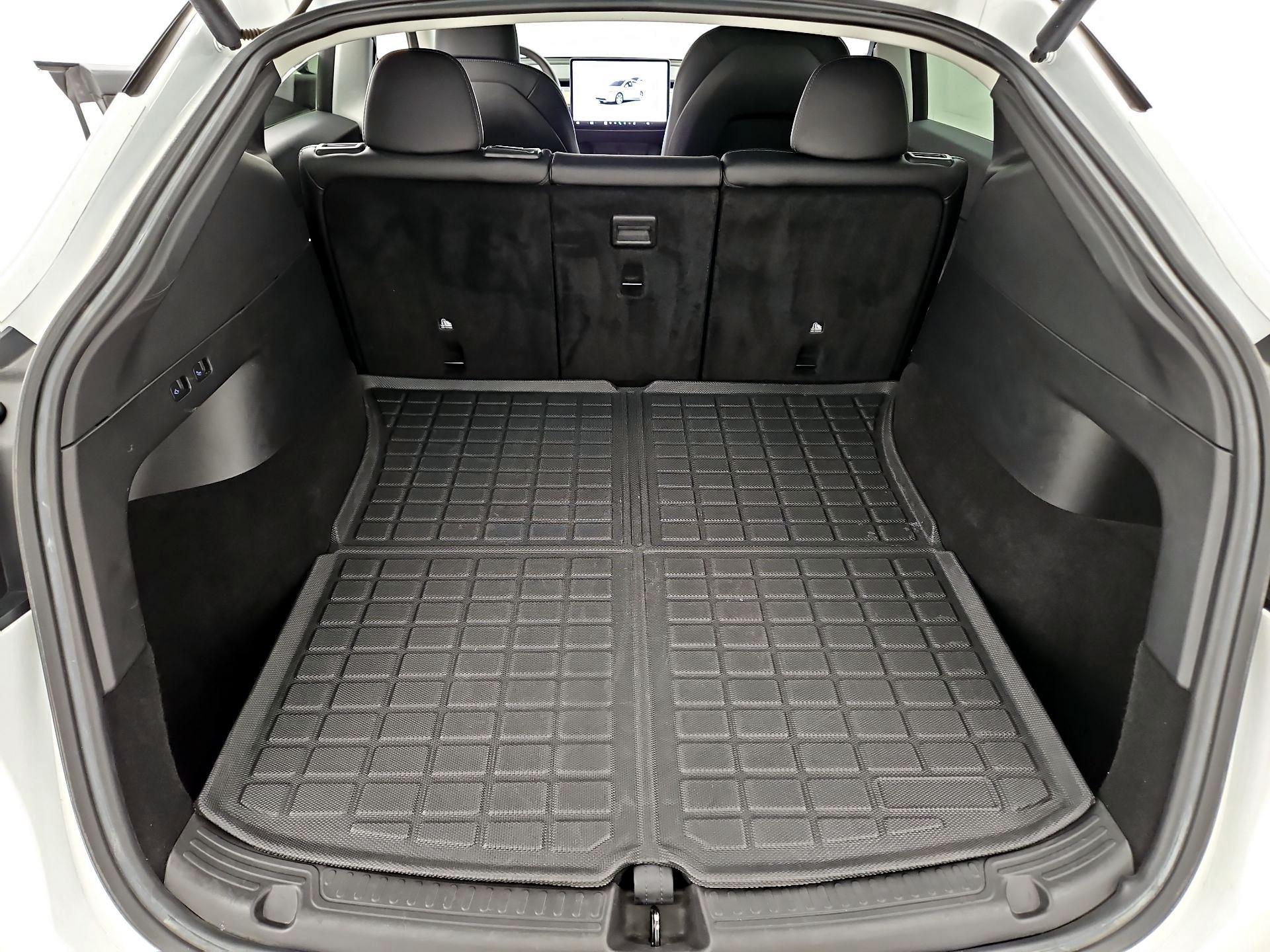 Thumbnail: 2022 Tesla Model Y - 20