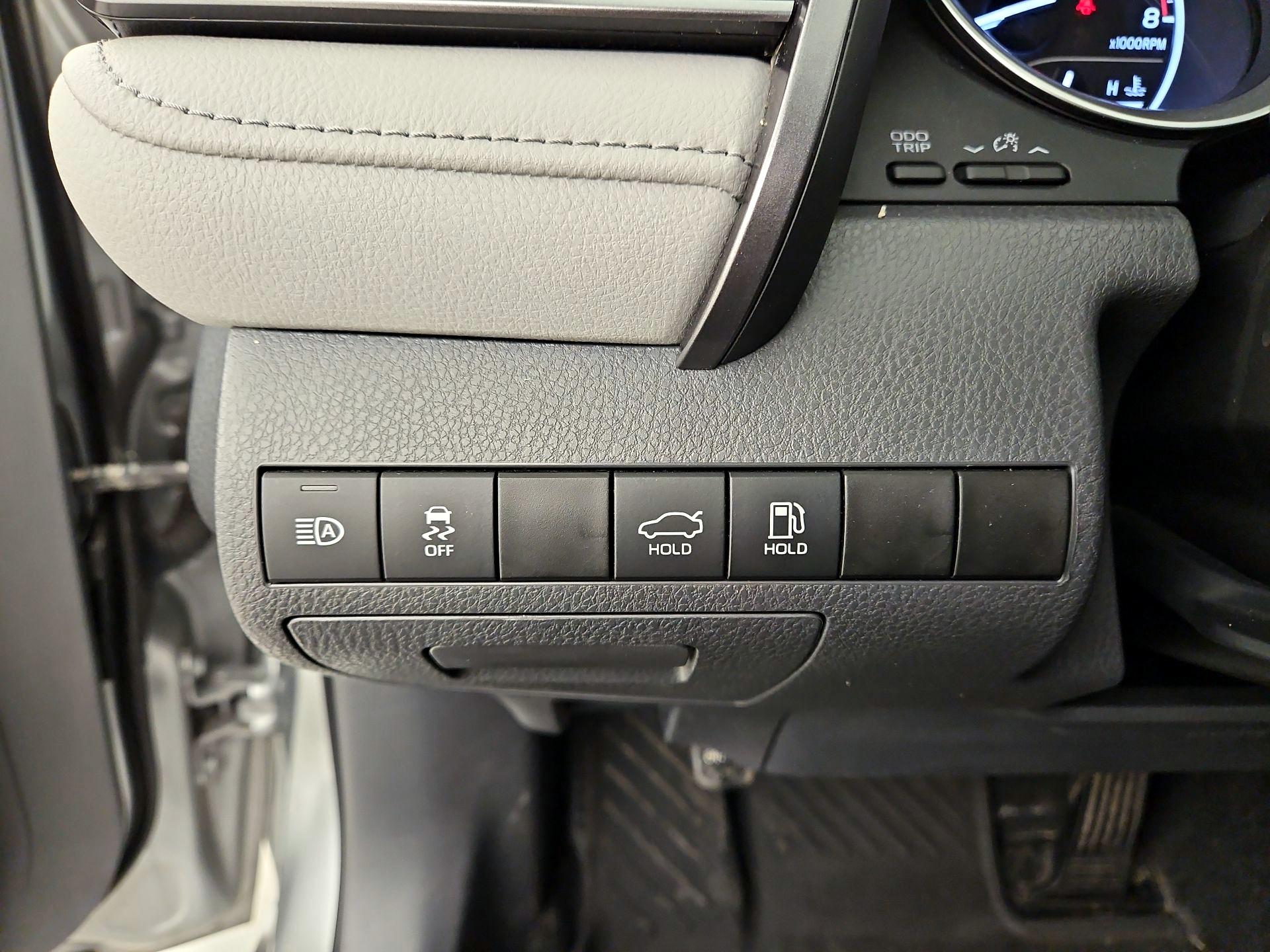 Thumbnail: 2023 Toyota Camry - 13