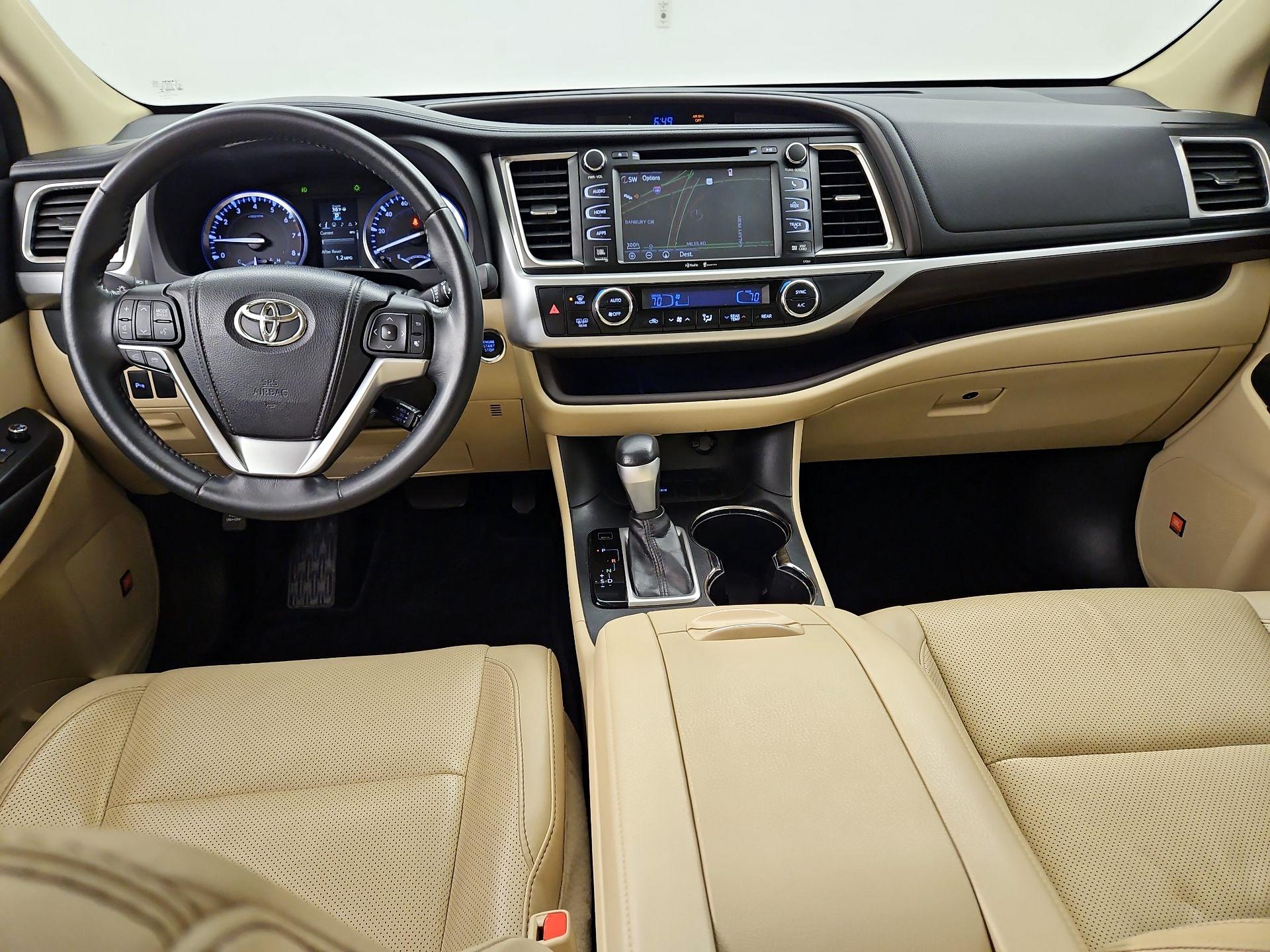 Thumbnail: 2014 Toyota Highlander - 9