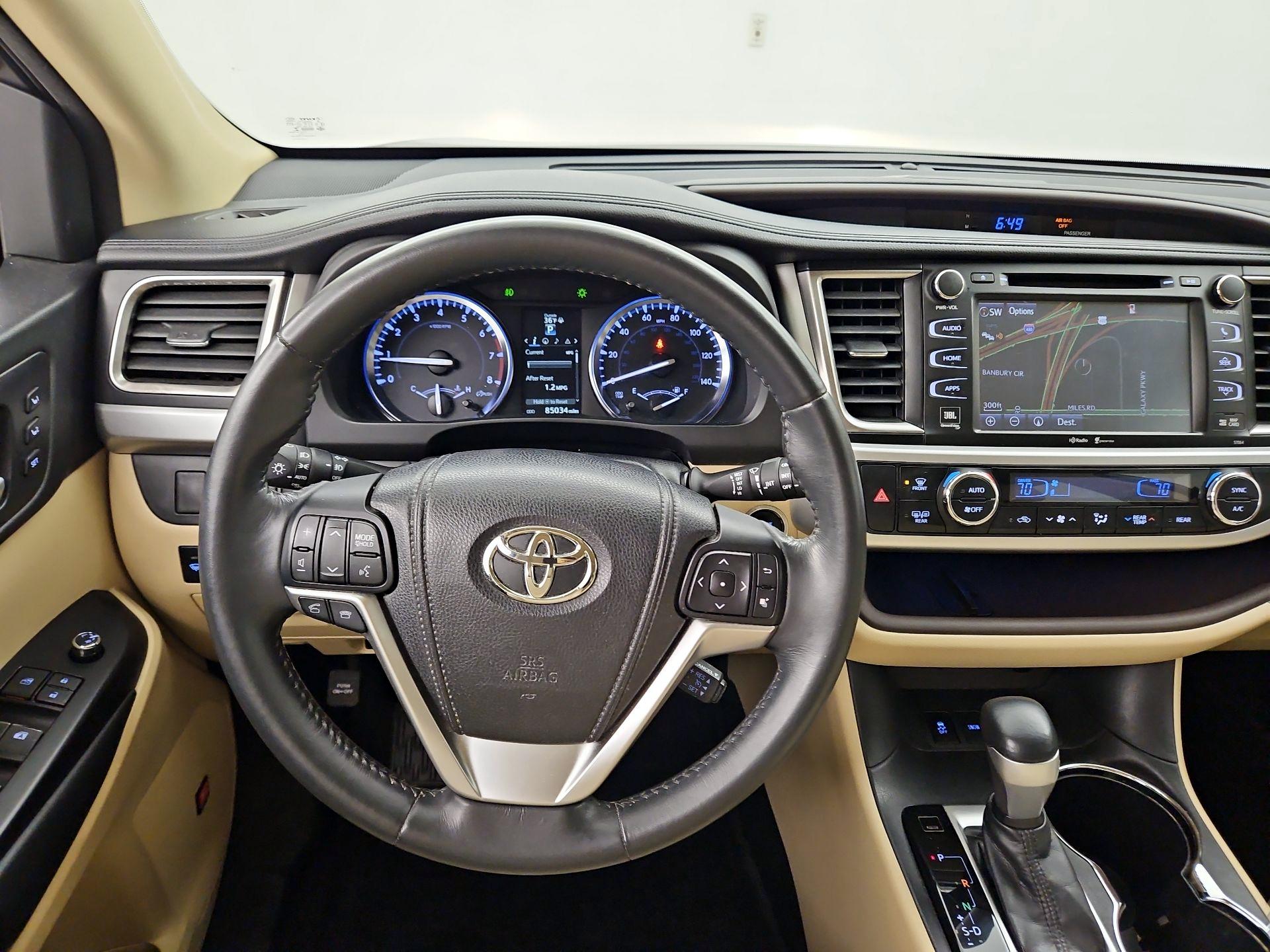 Thumbnail: 2014 Toyota Highlander - 10