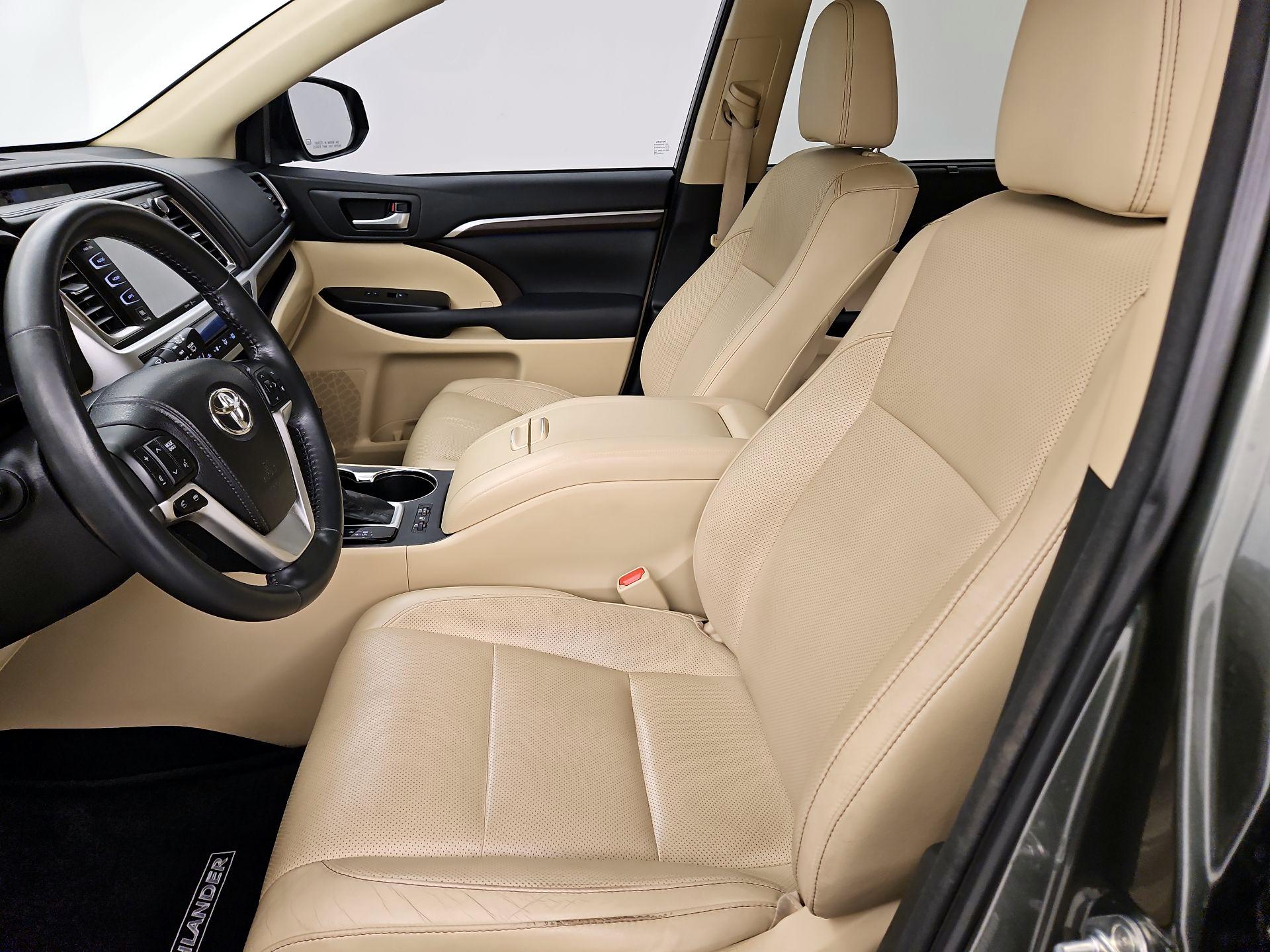 Thumbnail: 2014 Toyota Highlander - 11