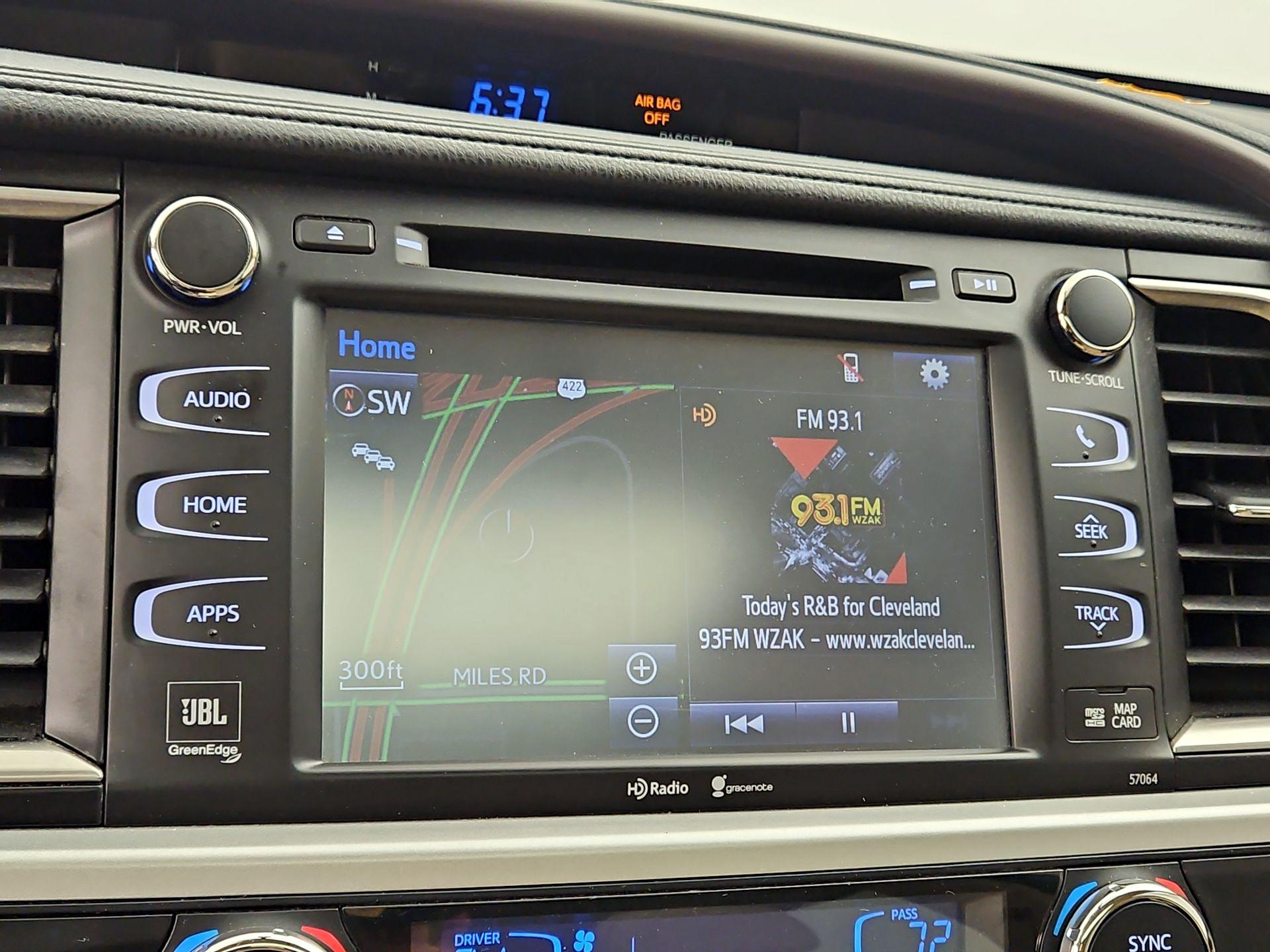 Thumbnail: 2014 Toyota Highlander - 16