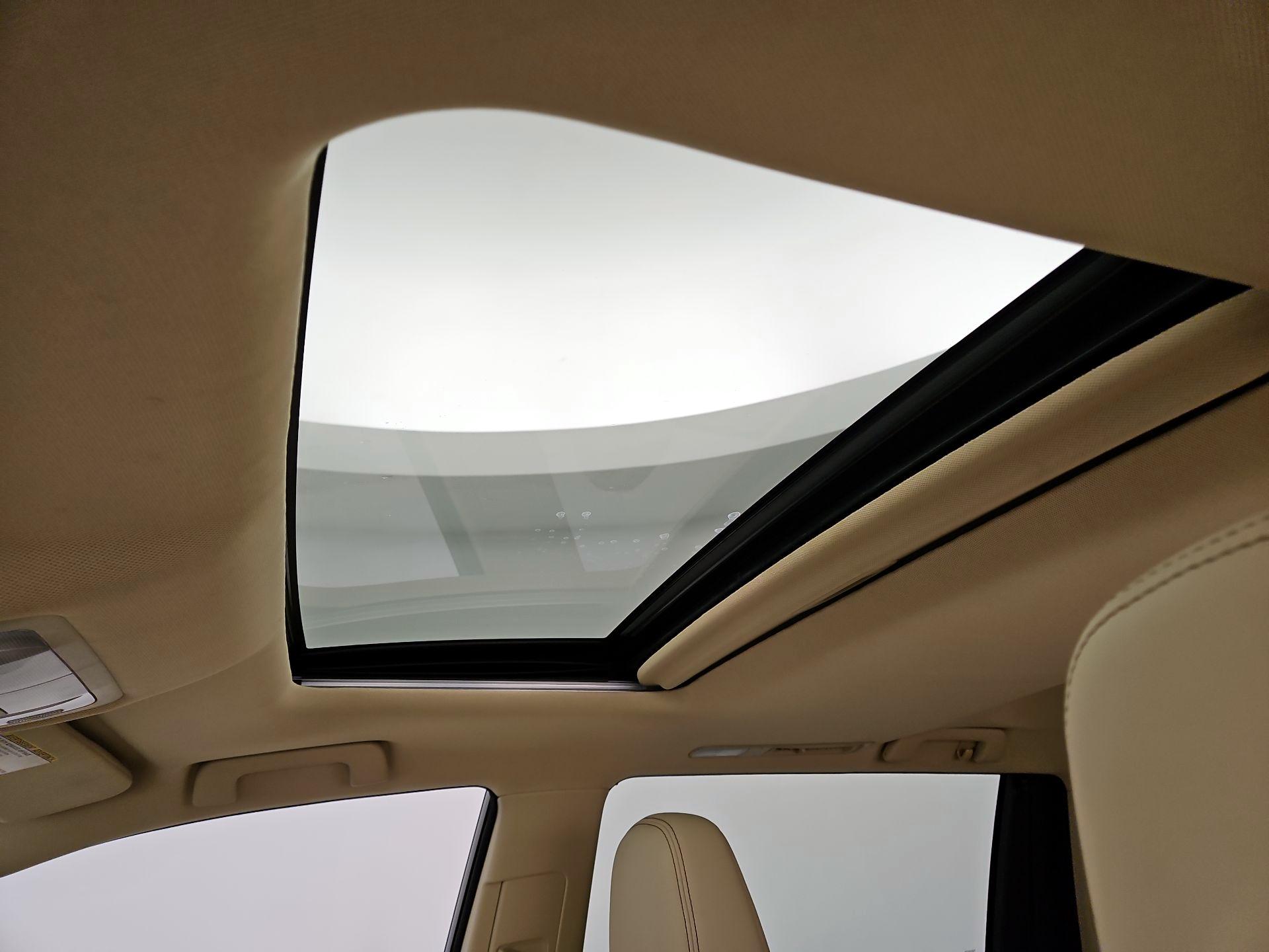 Thumbnail: 2014 Toyota Highlander - 20