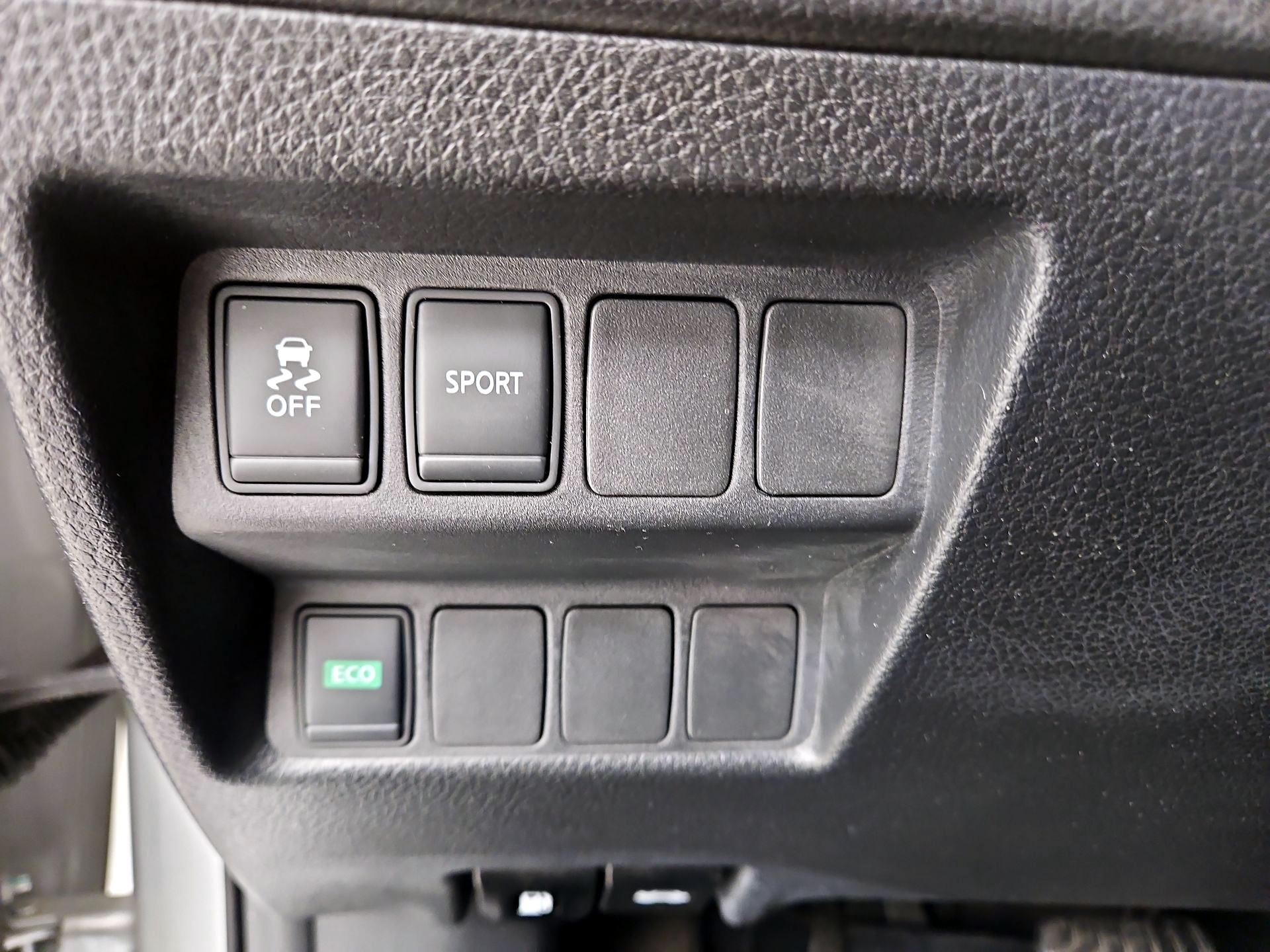 Thumbnail: 2015 Nissan Rogue - 13