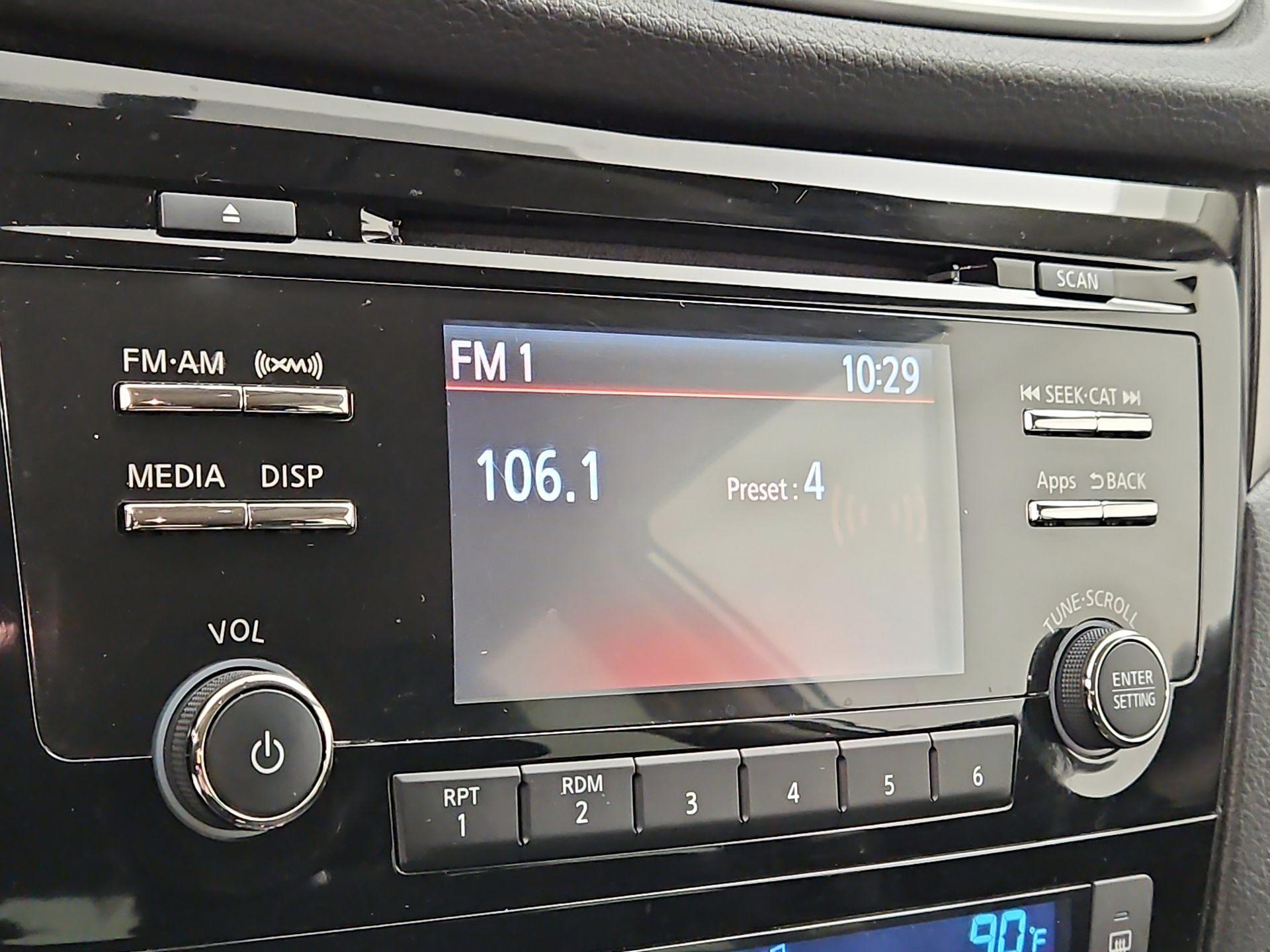 Thumbnail: 2015 Nissan Rogue - 15