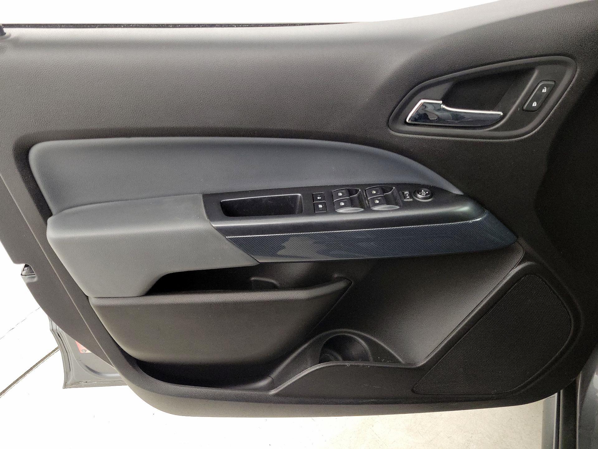 Thumbnail: 2021 Chevrolet Colorado - 12