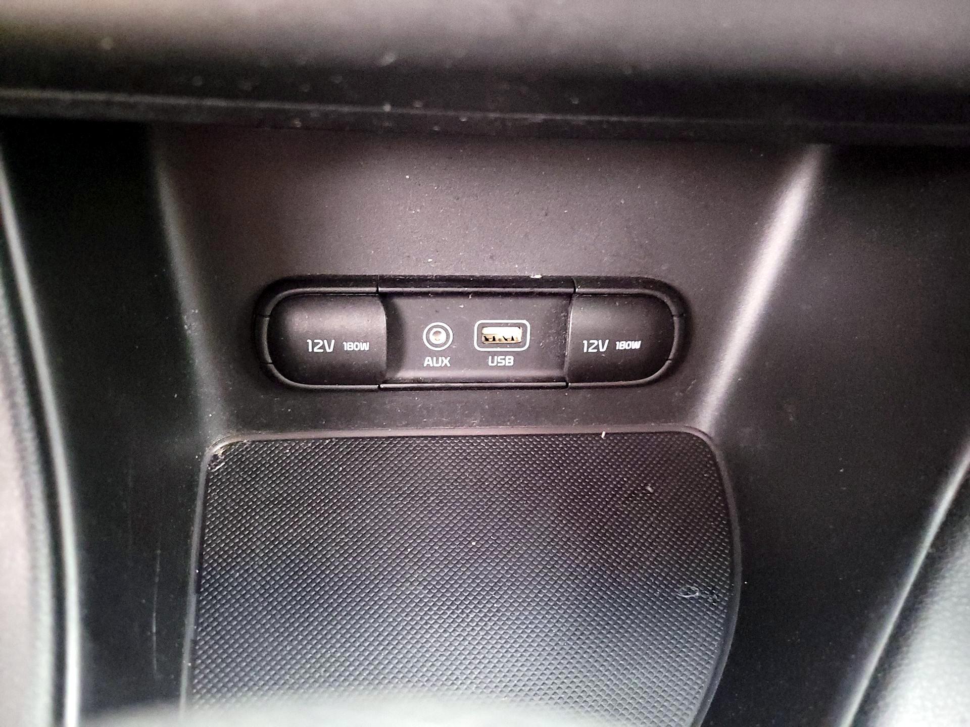 Thumbnail: 2018 Kia Sportage - 18