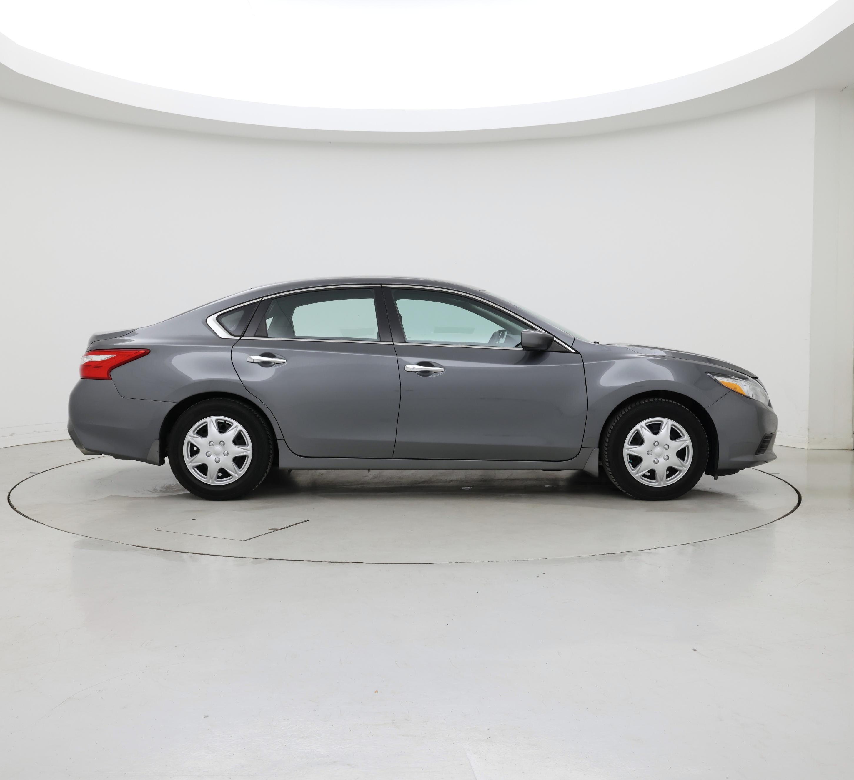 Thumbnail: 2016 Nissan Altima - 7