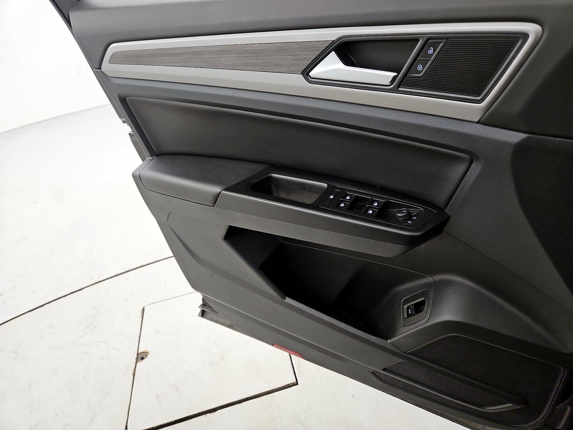 Thumbnail: 2021 Volkswagen Atlas - 12