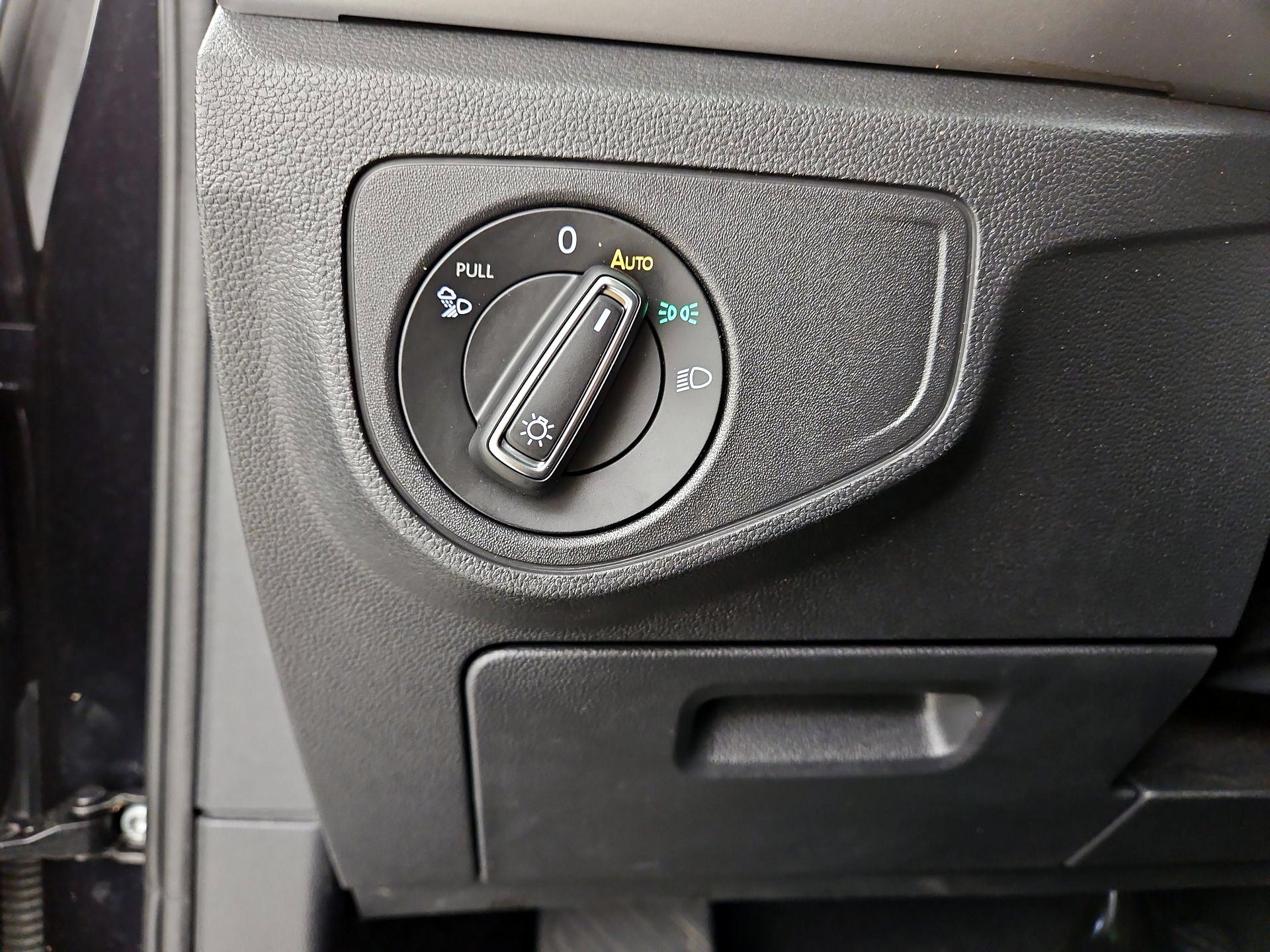 Thumbnail: 2021 Volkswagen Atlas - 13