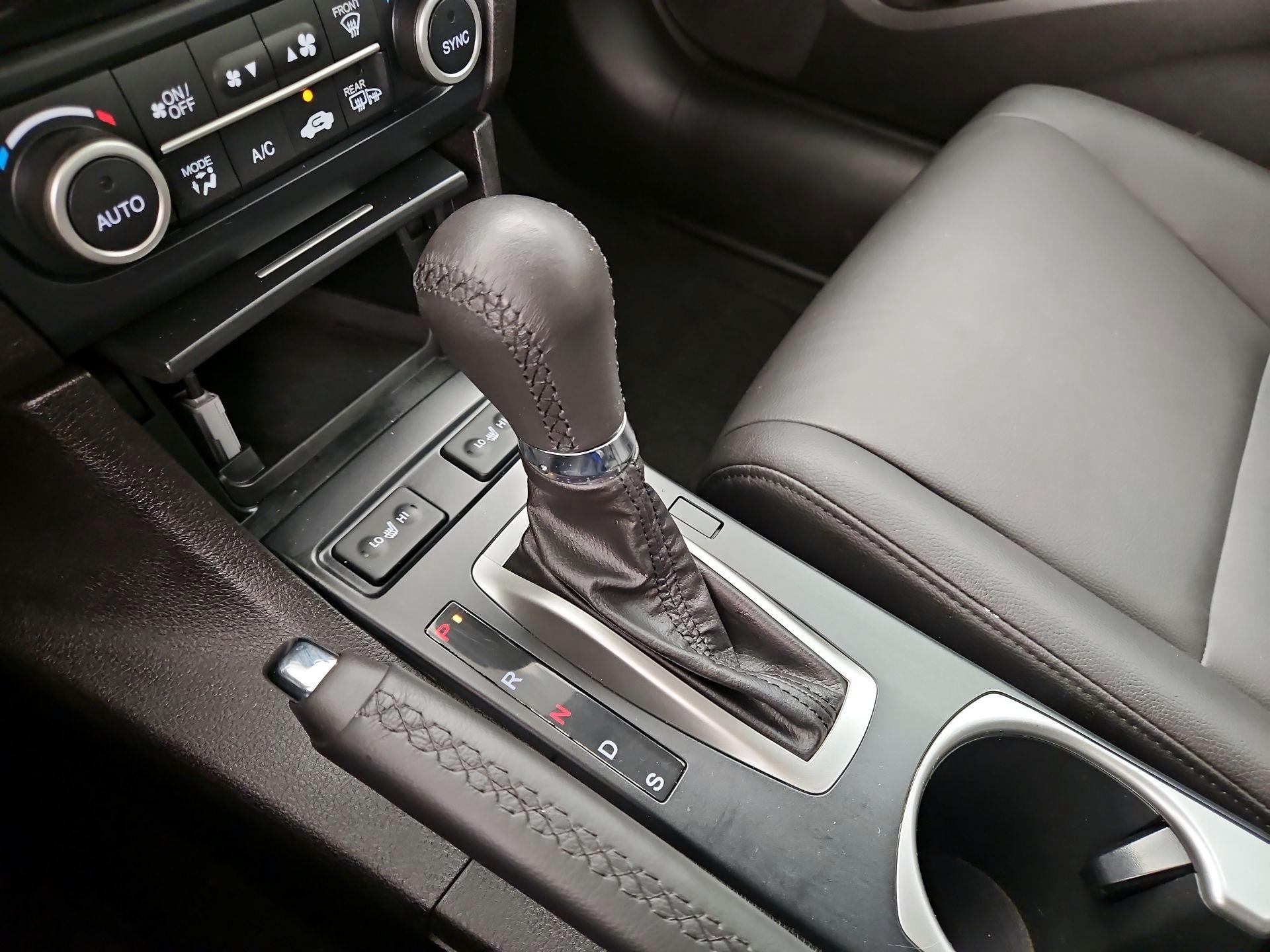 Thumbnail: 2017 Acura ILX - 17