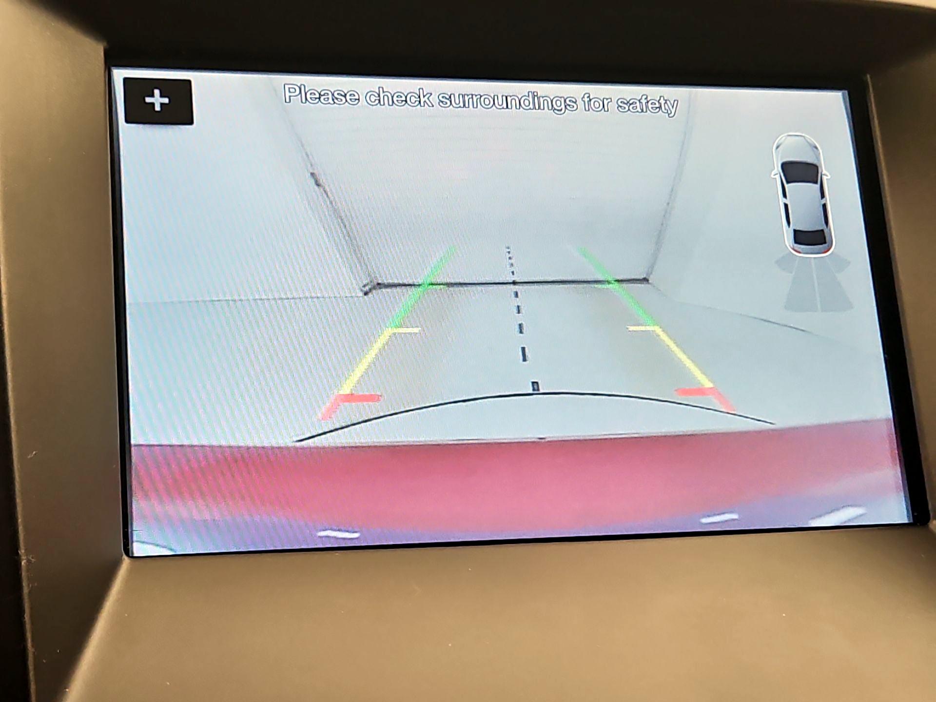 Thumbnail: 2016 Ford Edge - 15