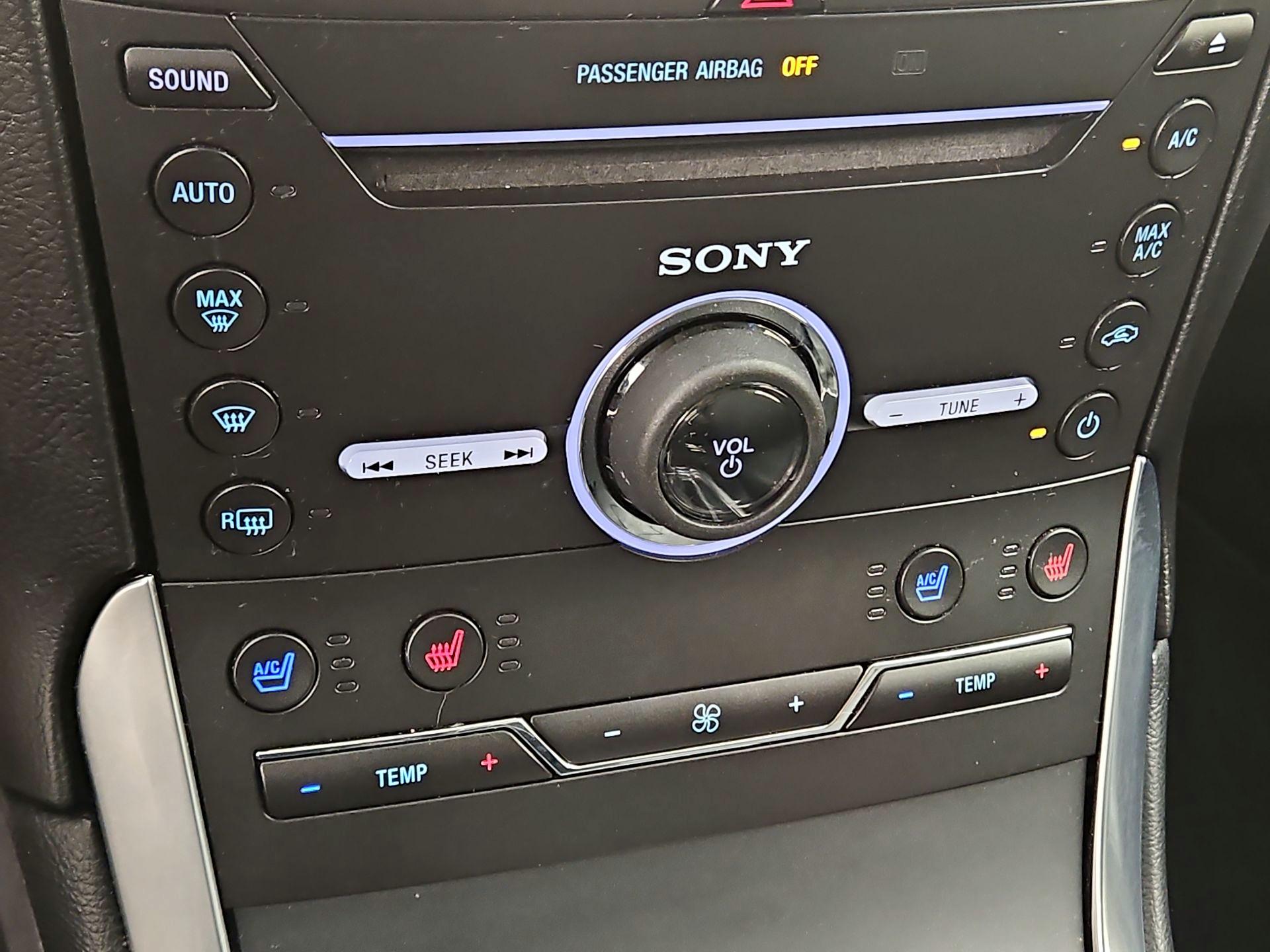 Thumbnail: 2016 Ford Edge - 17