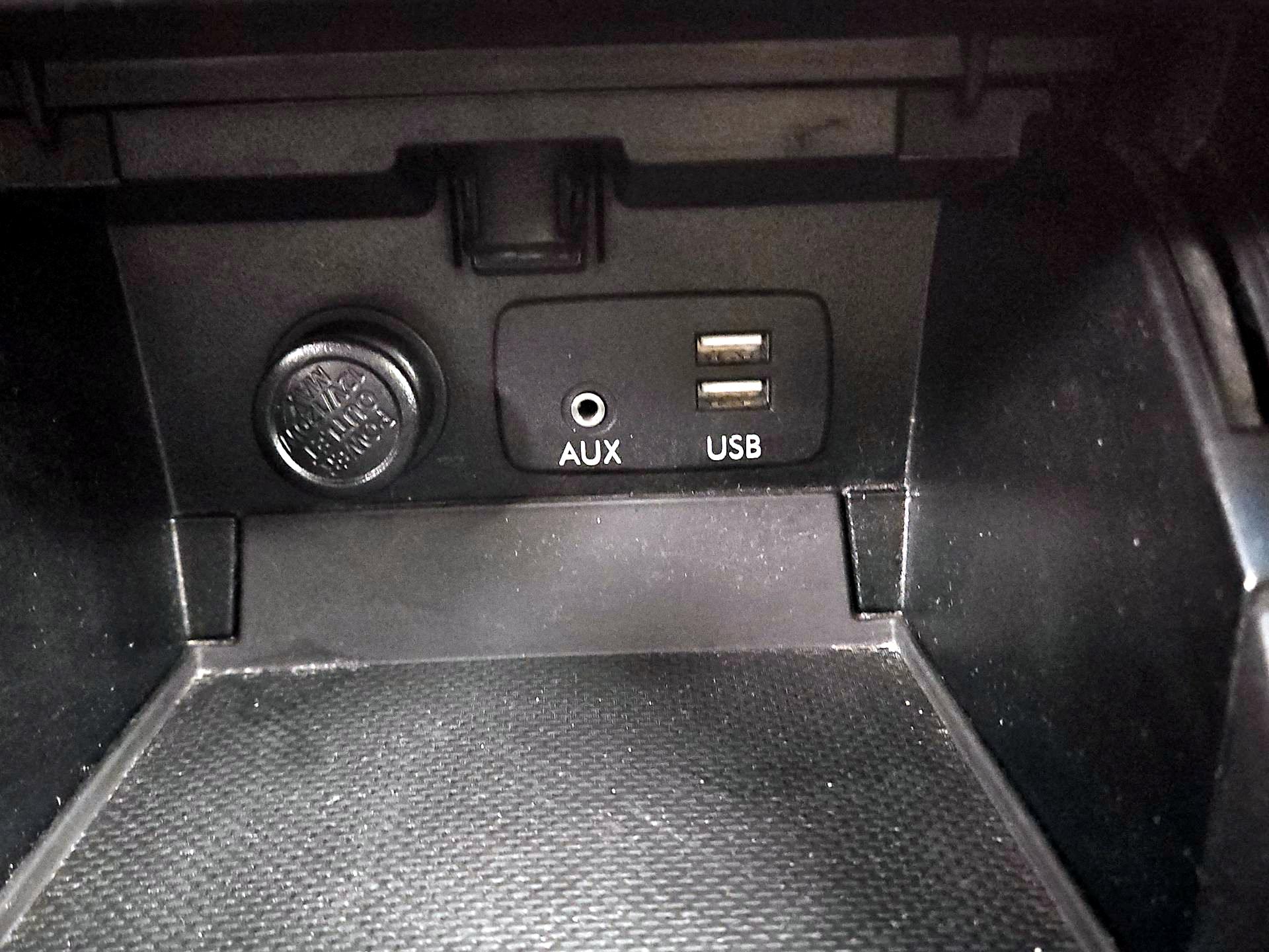 Thumbnail: 2015 Subaru Outback - 18