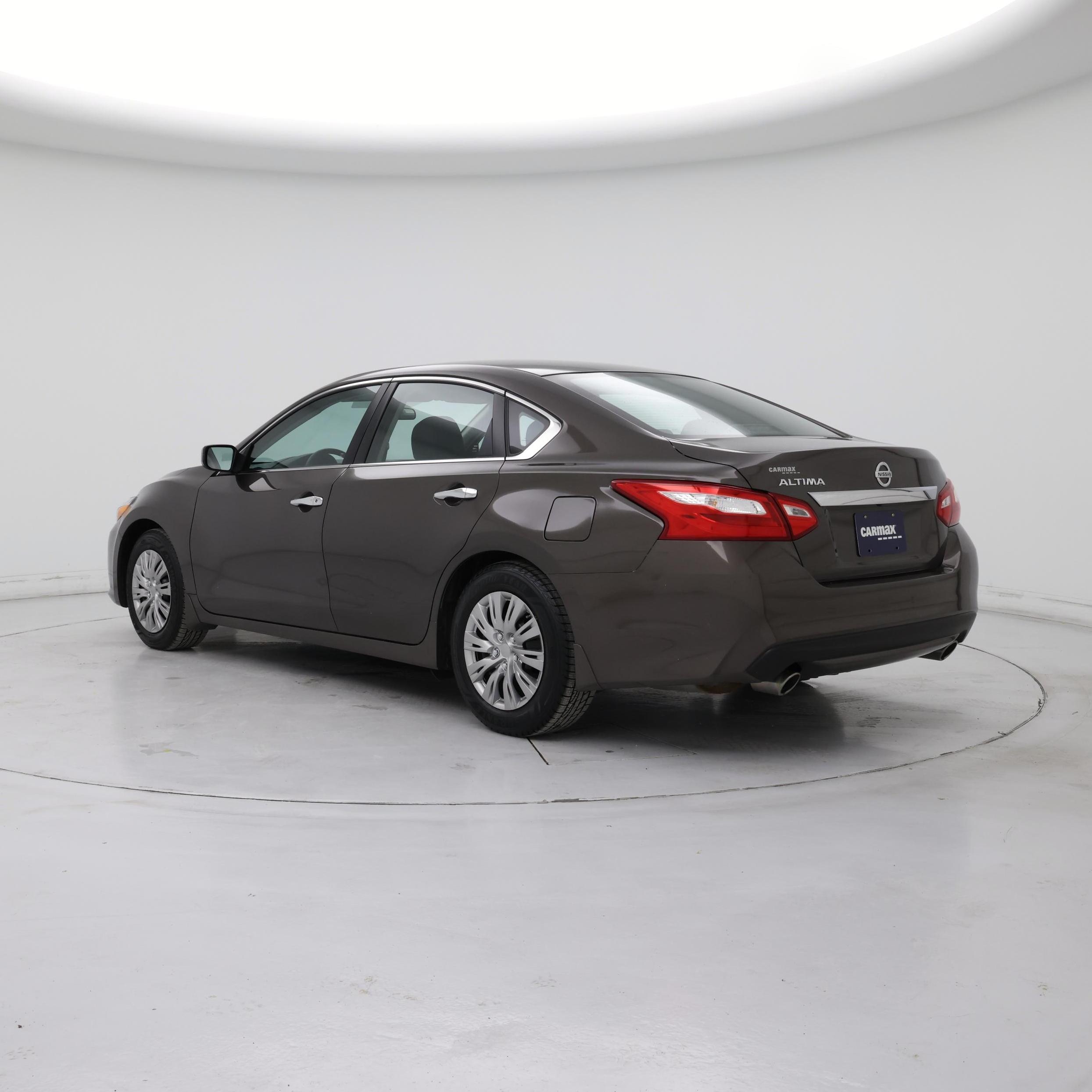 Thumbnail: 2016 Nissan Altima - 2