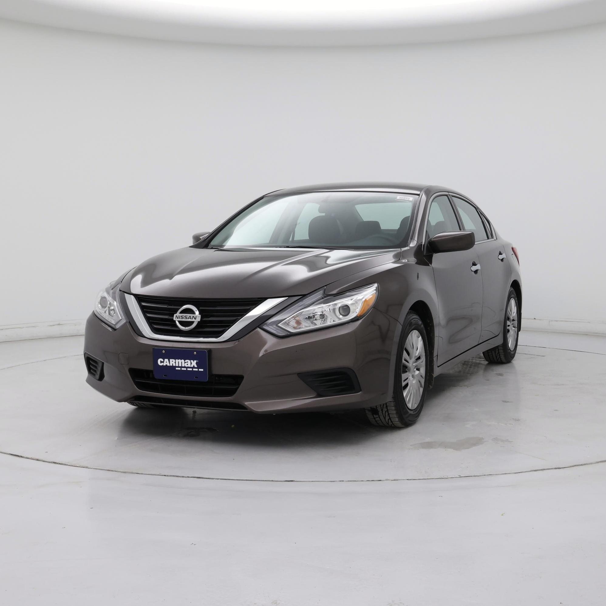 Thumbnail: 2016 Nissan Altima - 4