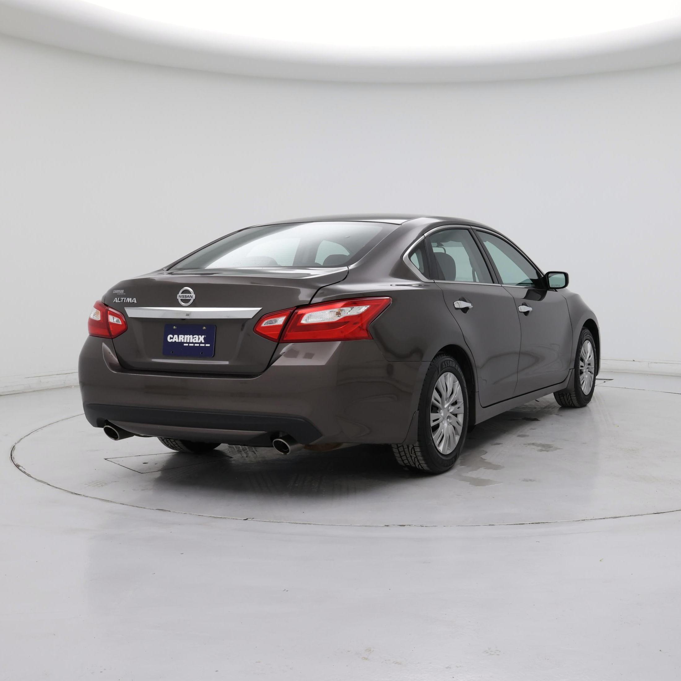 Thumbnail: 2016 Nissan Altima - 8