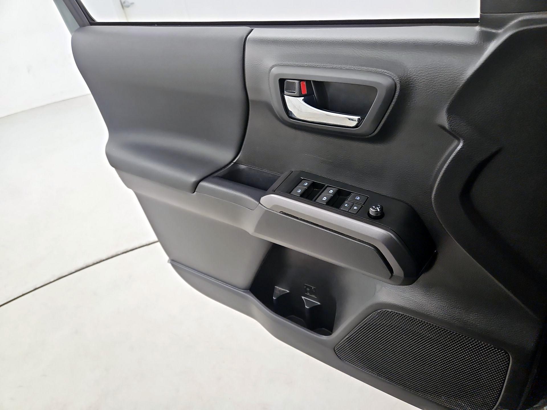 Thumbnail: 2023 Toyota Tacoma - 12