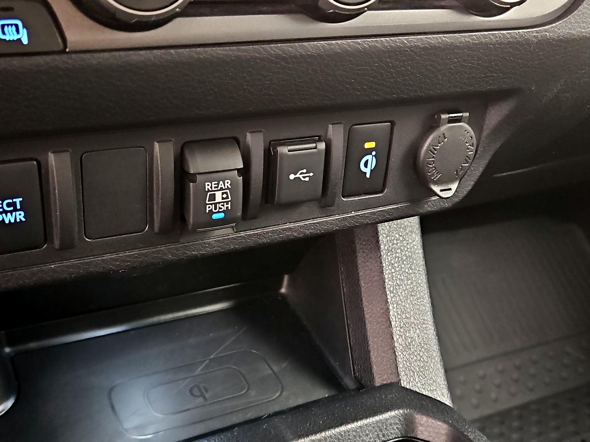 Thumbnail: 2023 Toyota Tacoma - 18