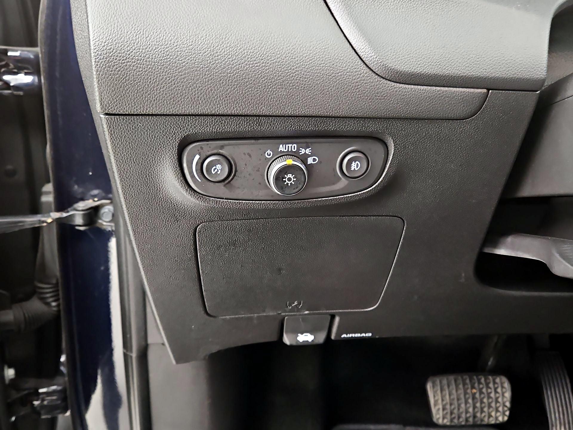 Thumbnail: 2021 Buick Encore GX - 13