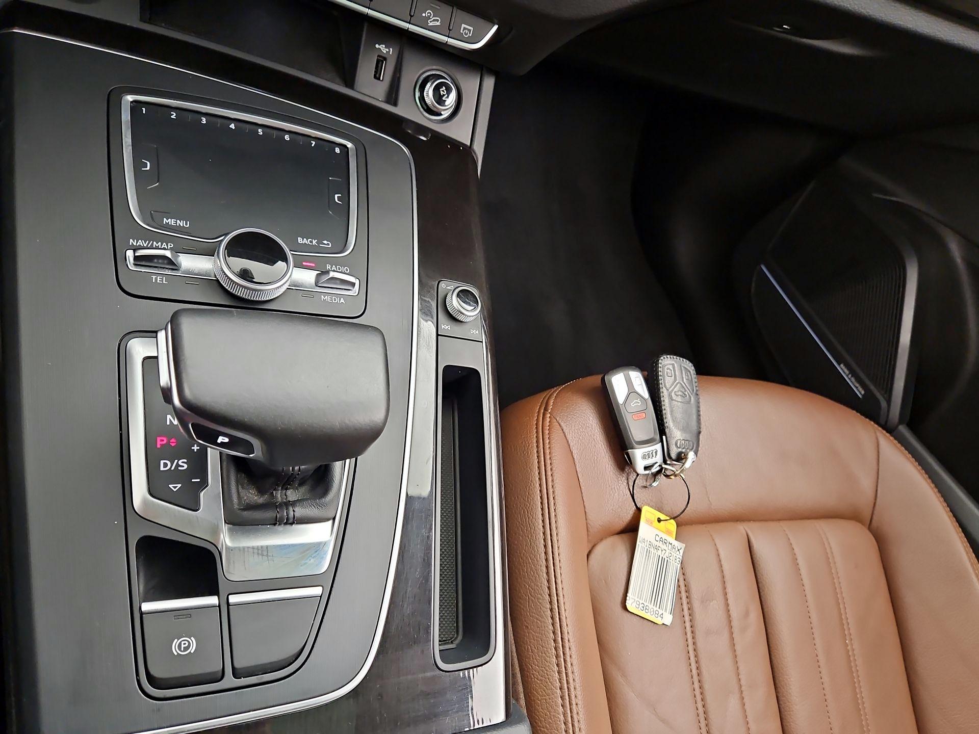 Thumbnail: 2018 Audi Q5 - 18