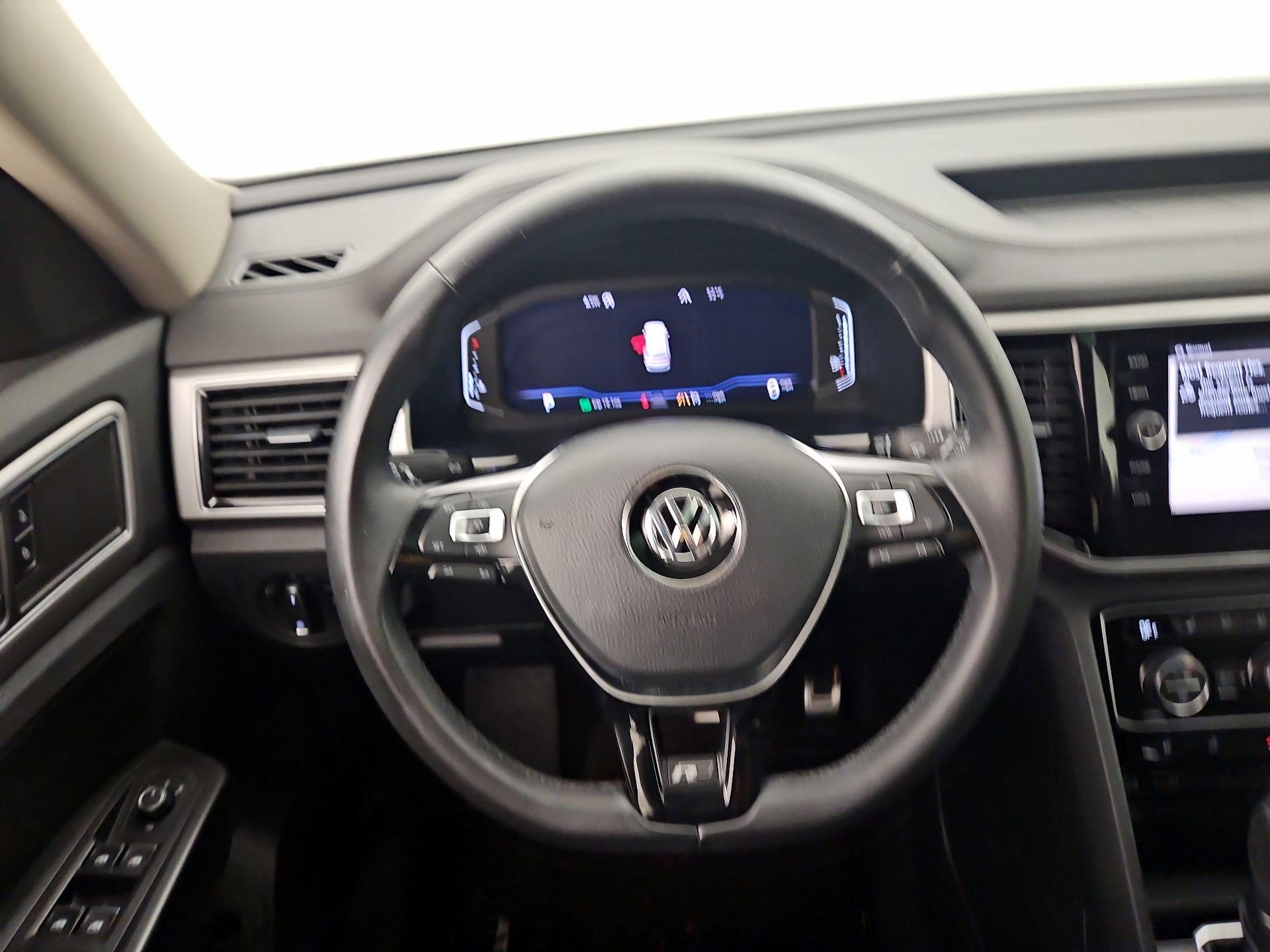 Thumbnail: 2019 Volkswagen Atlas - 10