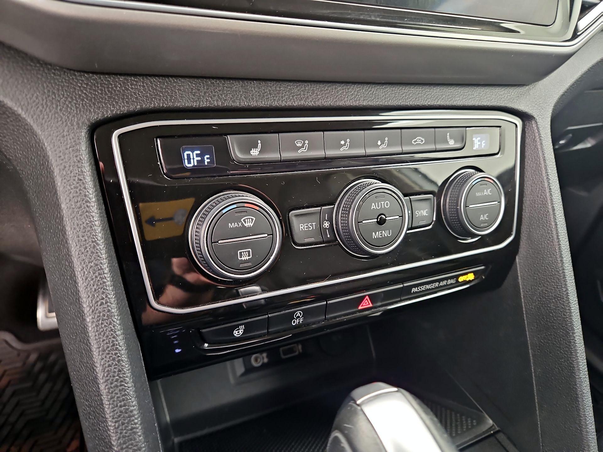 Thumbnail: 2019 Volkswagen Atlas - 17