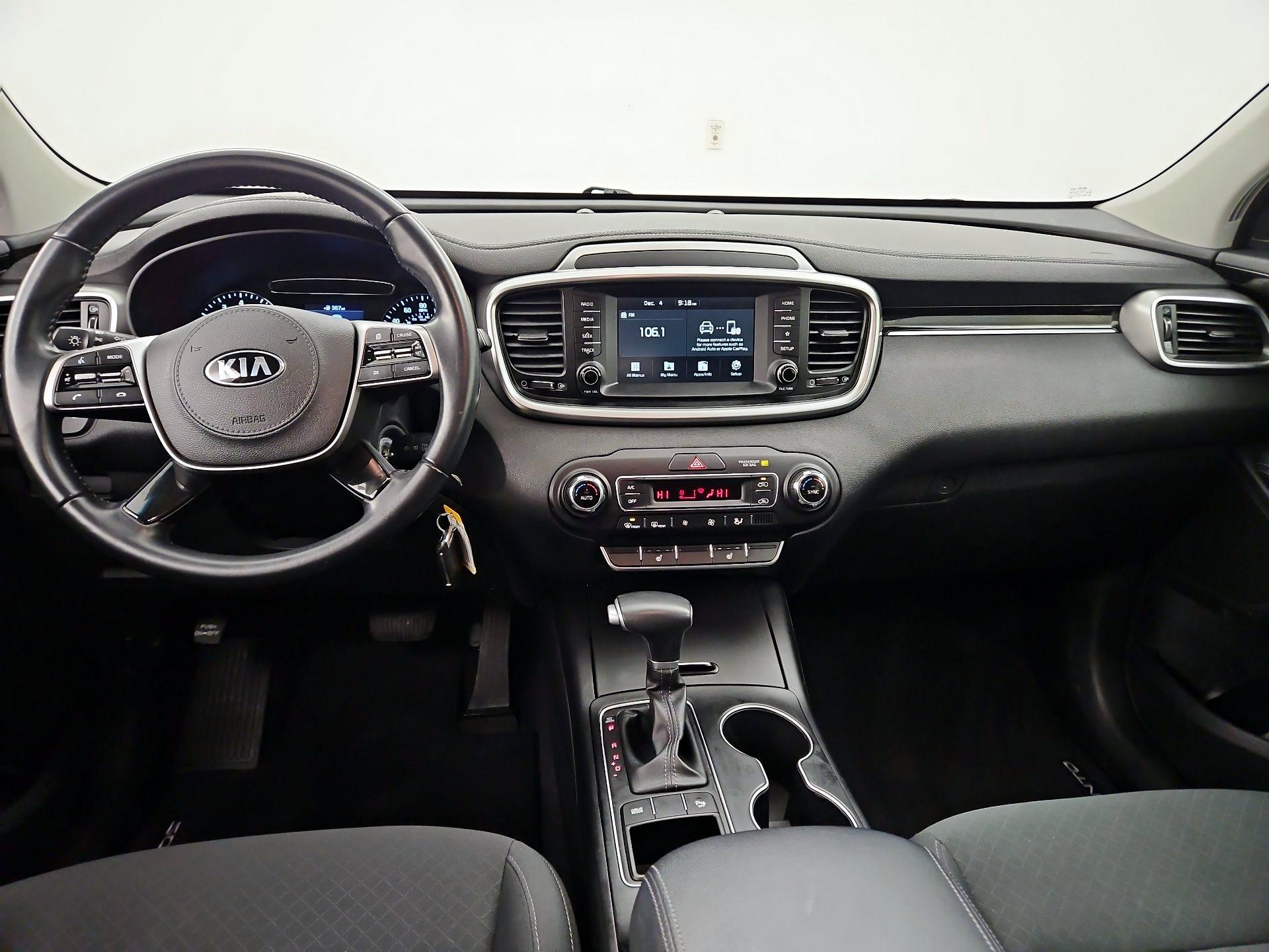 Thumbnail: 2020 Kia Sorento - 9