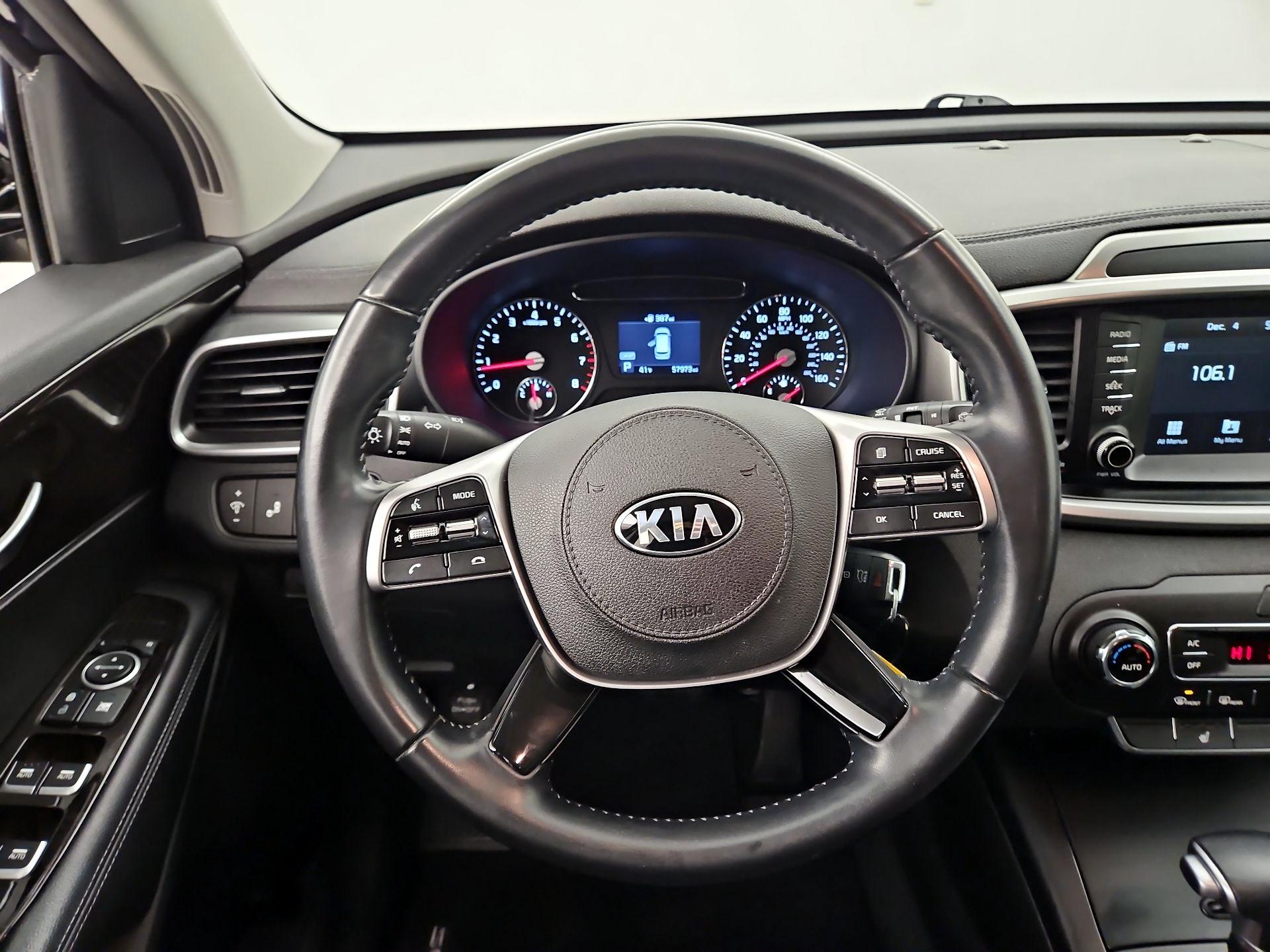 Thumbnail: 2020 Kia Sorento - 10