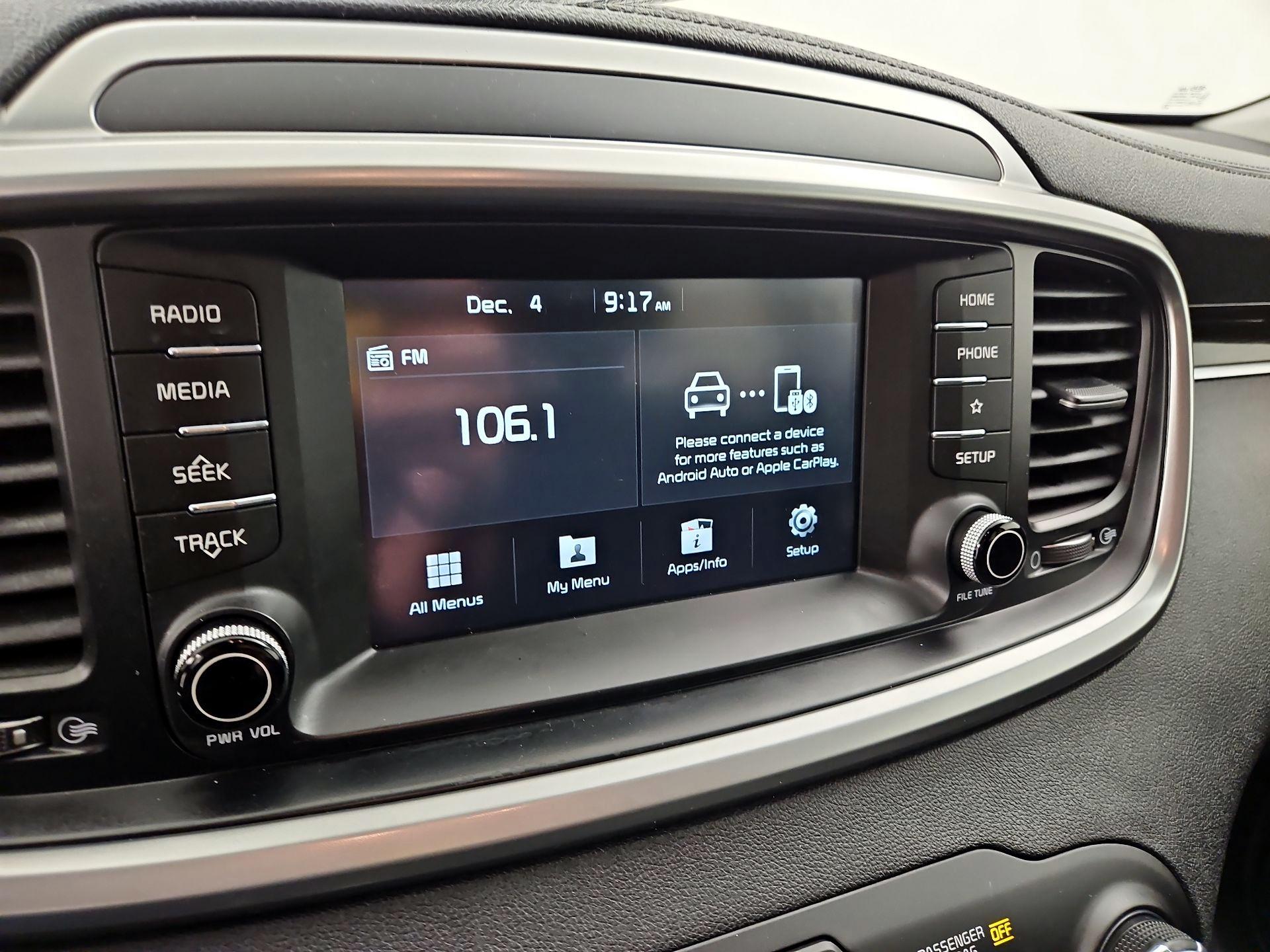 Thumbnail: 2020 Kia Sorento - 15