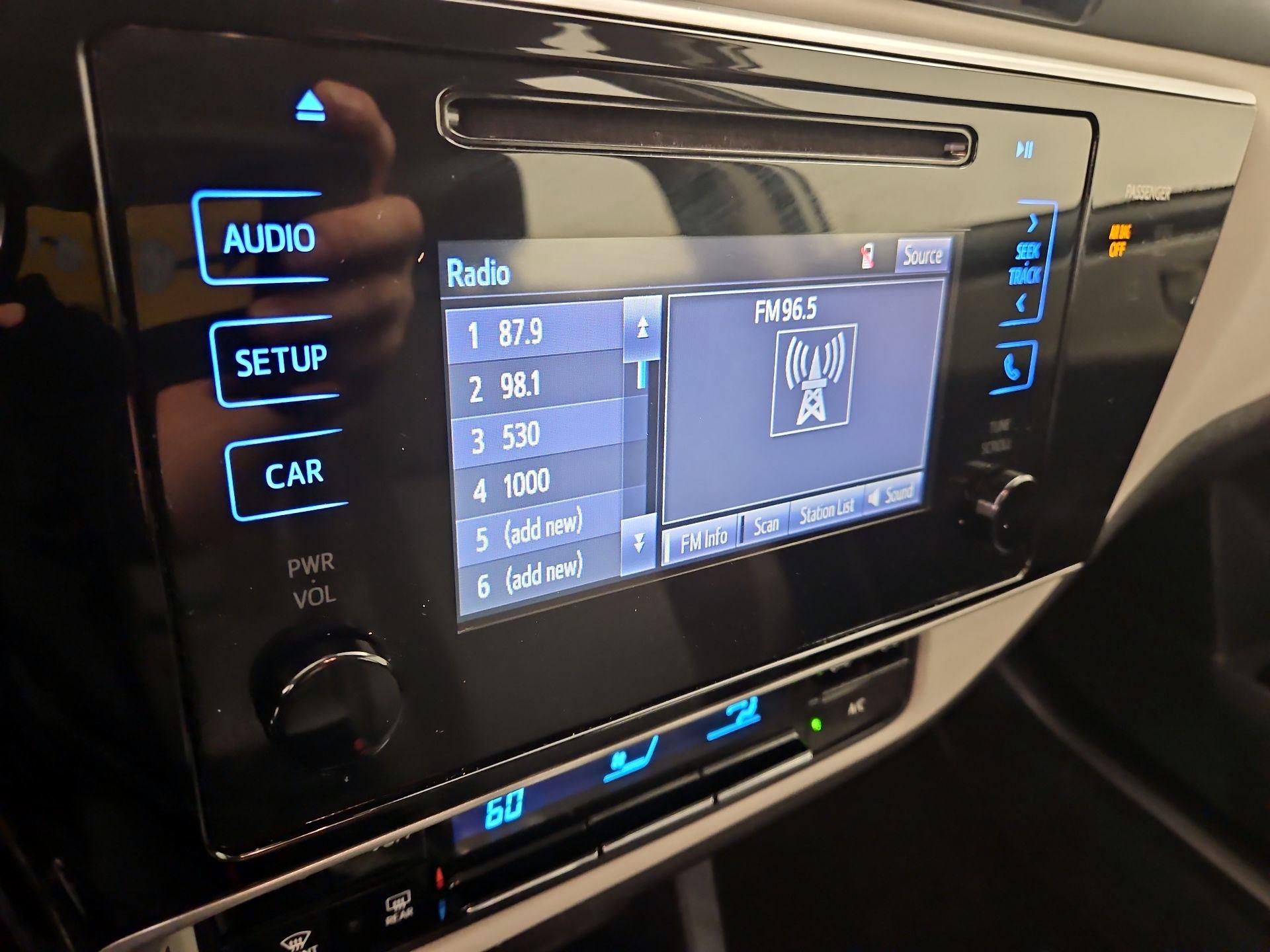 Thumbnail: 2017 Toyota Corolla - 15