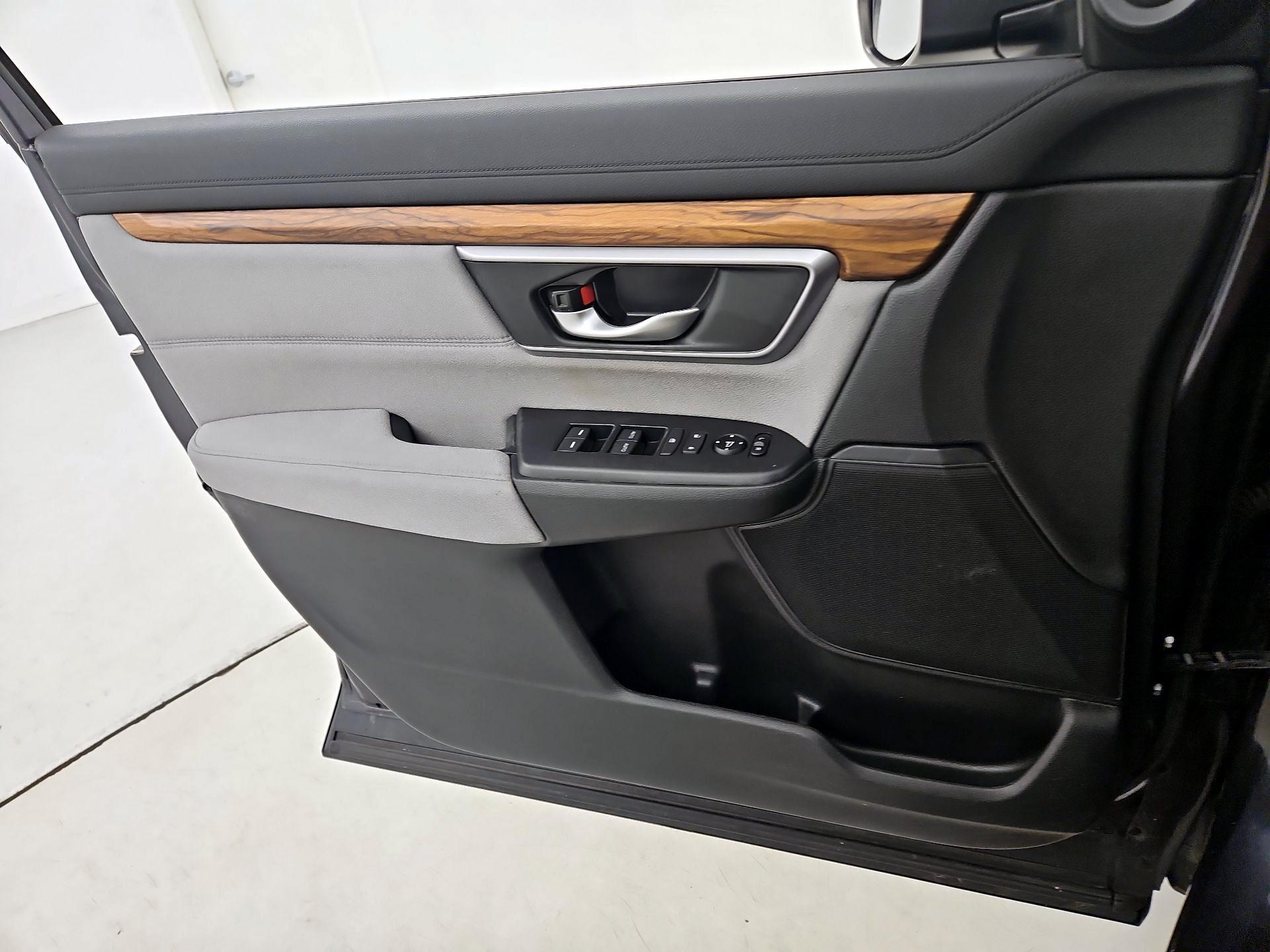 Thumbnail: 2017 Honda CR-V - 12