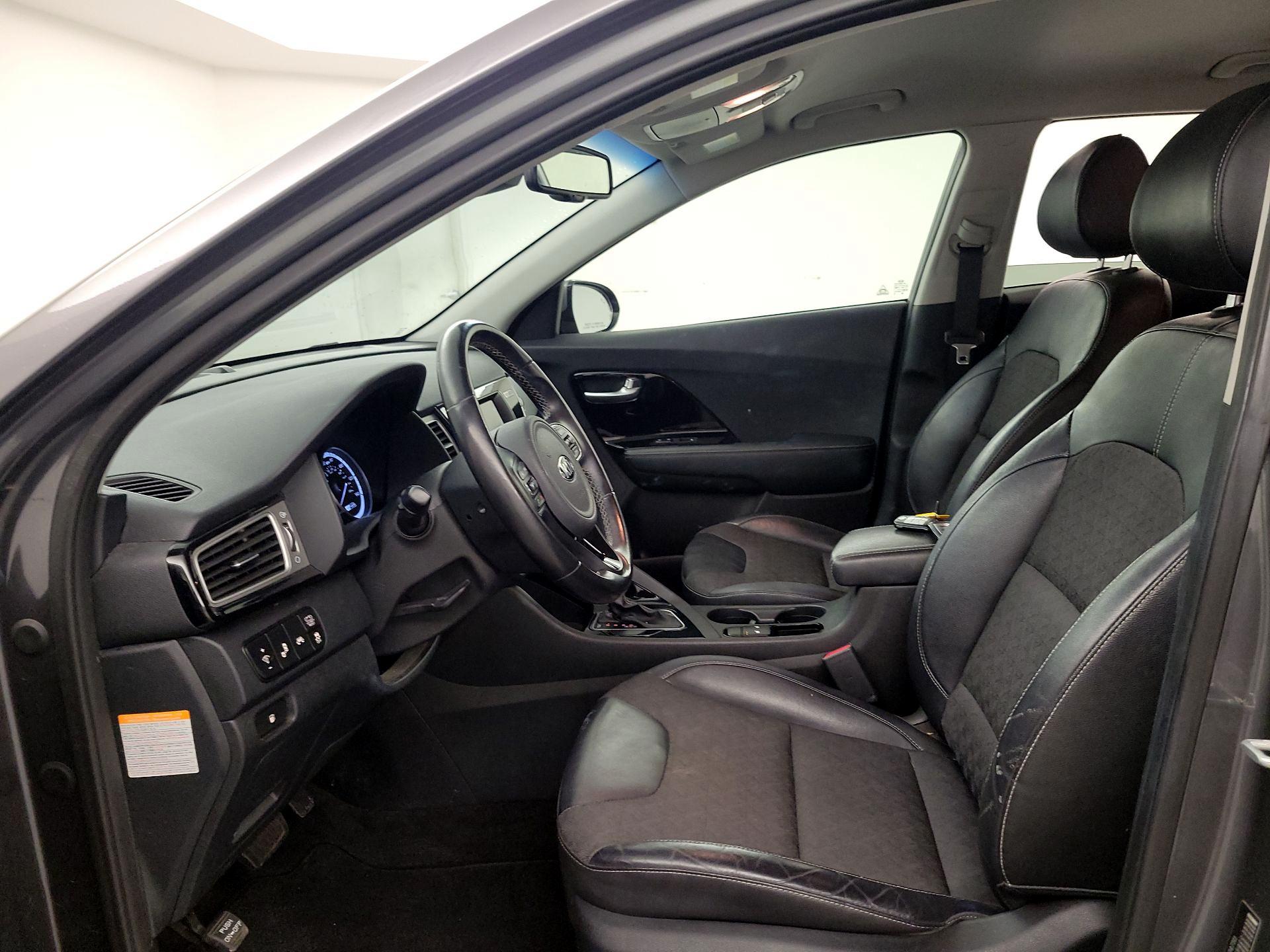 Thumbnail: 2018 Kia Niro - 11