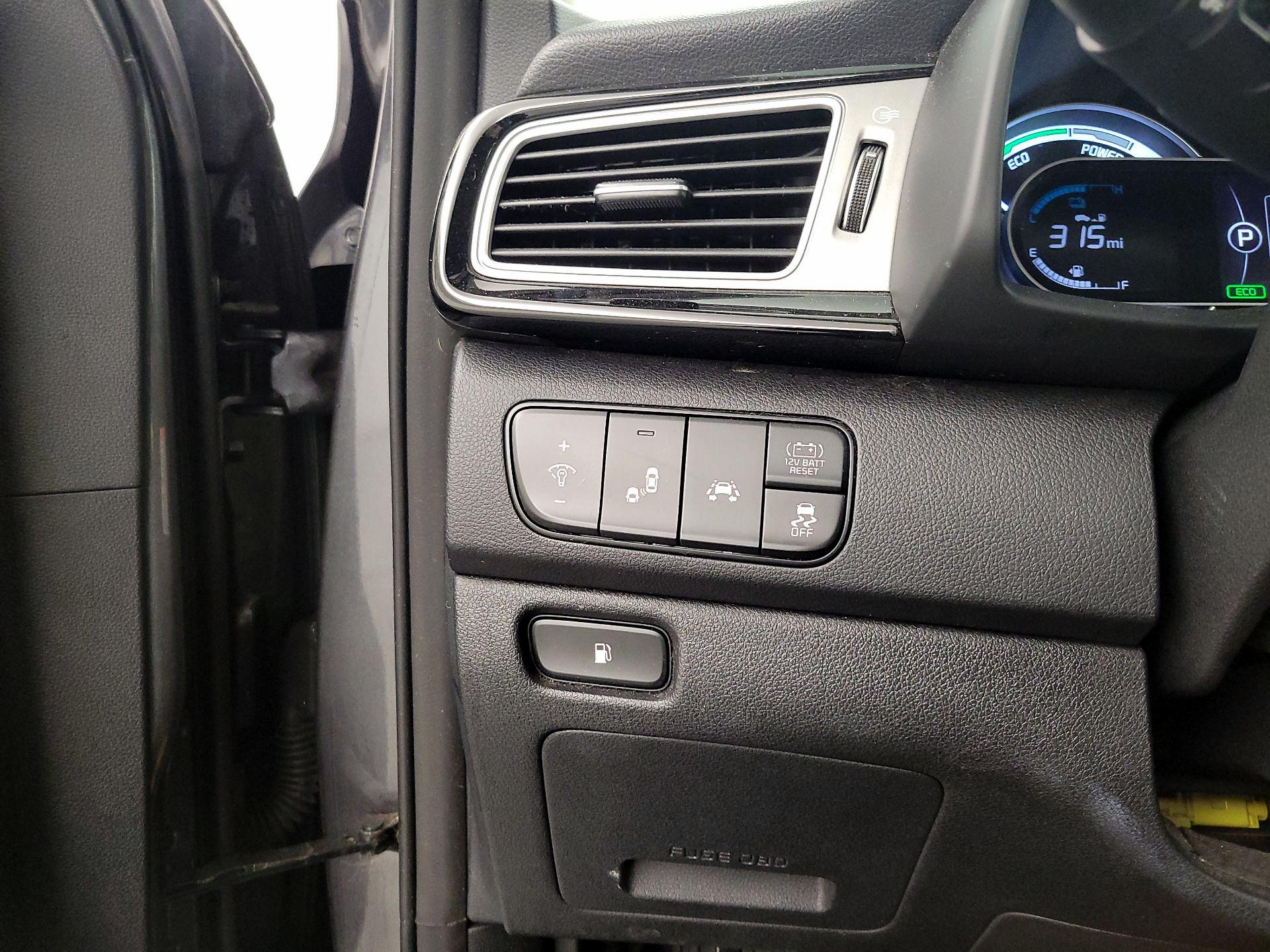 Thumbnail: 2018 Kia Niro - 13