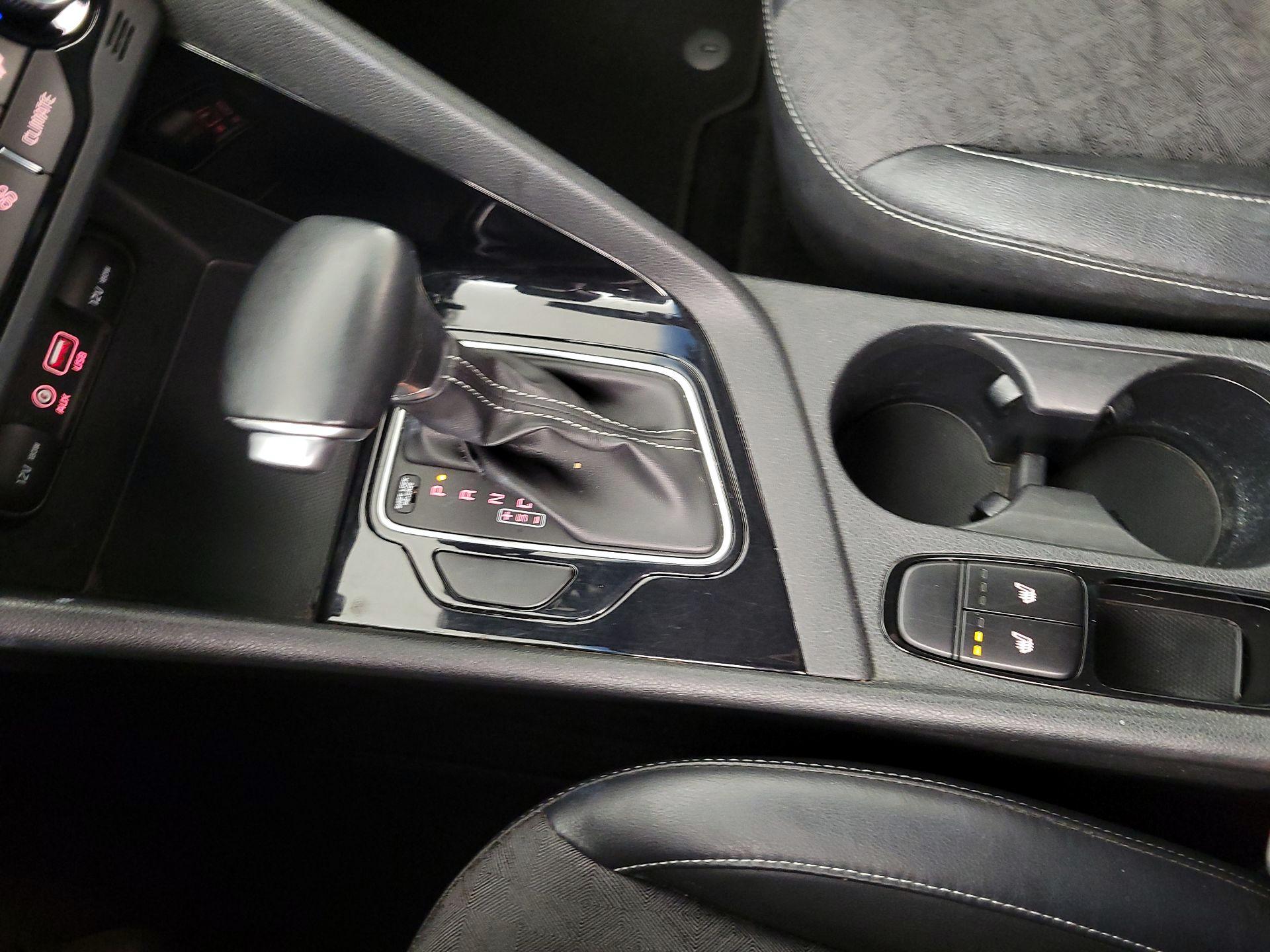 Thumbnail: 2018 Kia Niro - 17