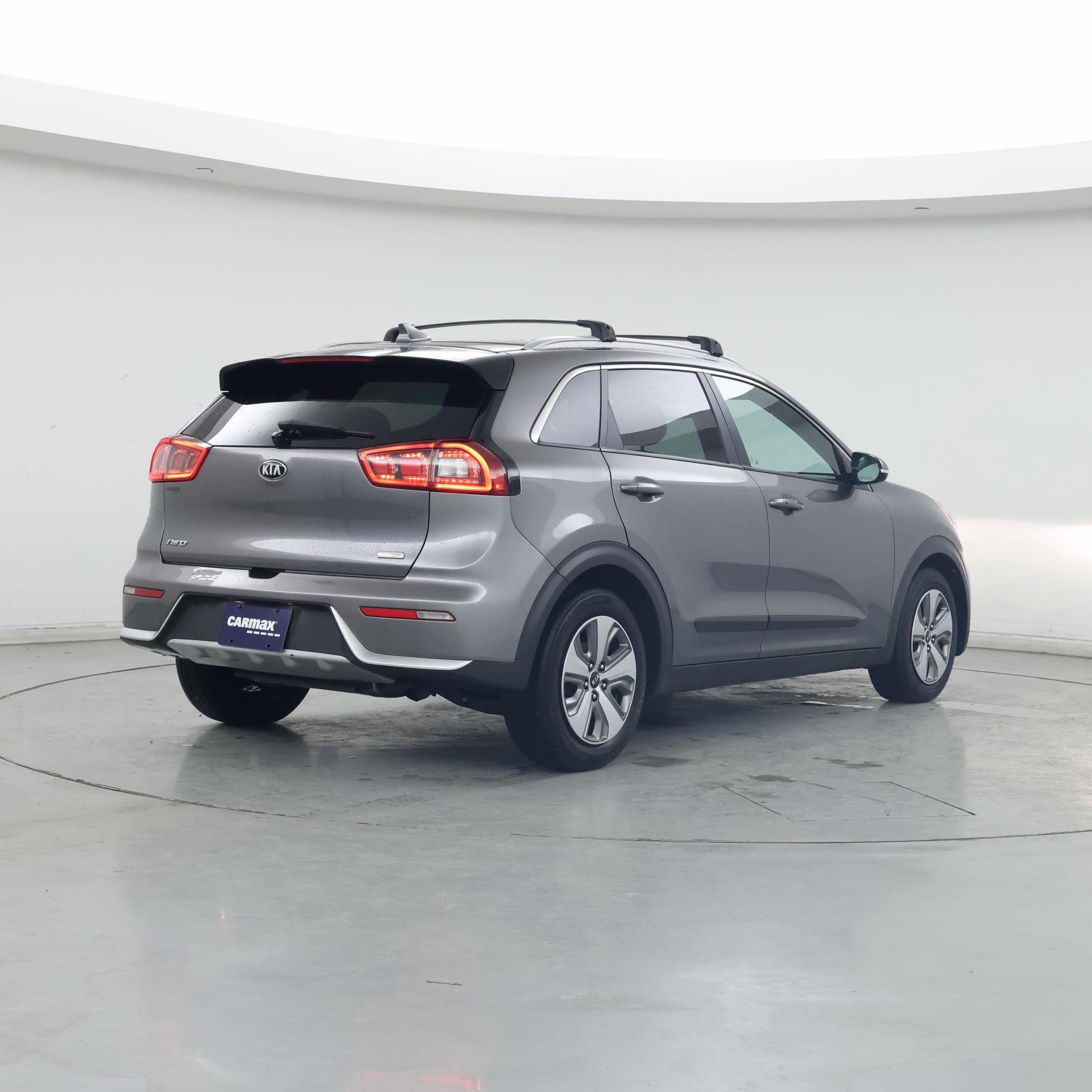Thumbnail: 2018 Kia Niro - 8