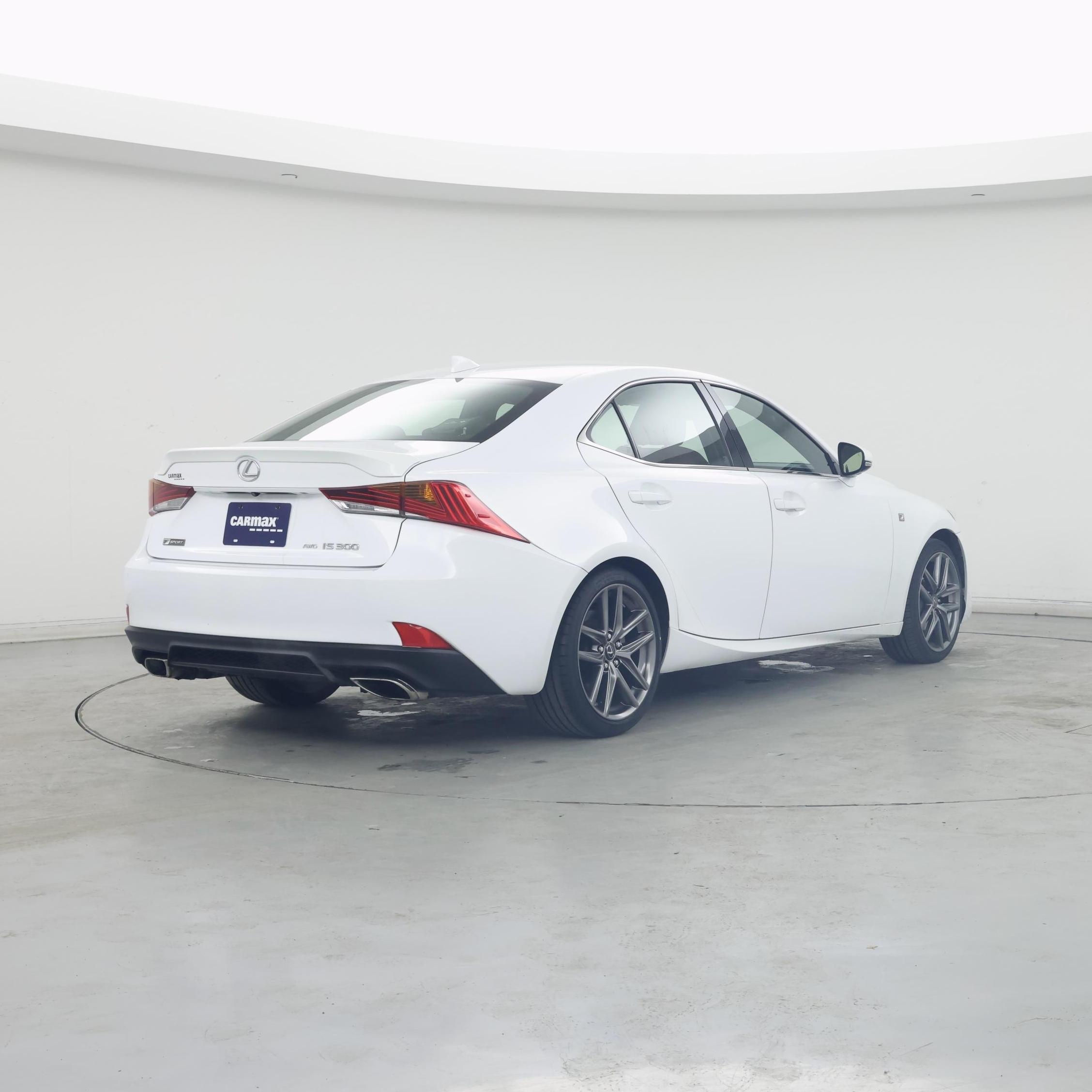 Thumbnail: 2017 Lexus IS - 8