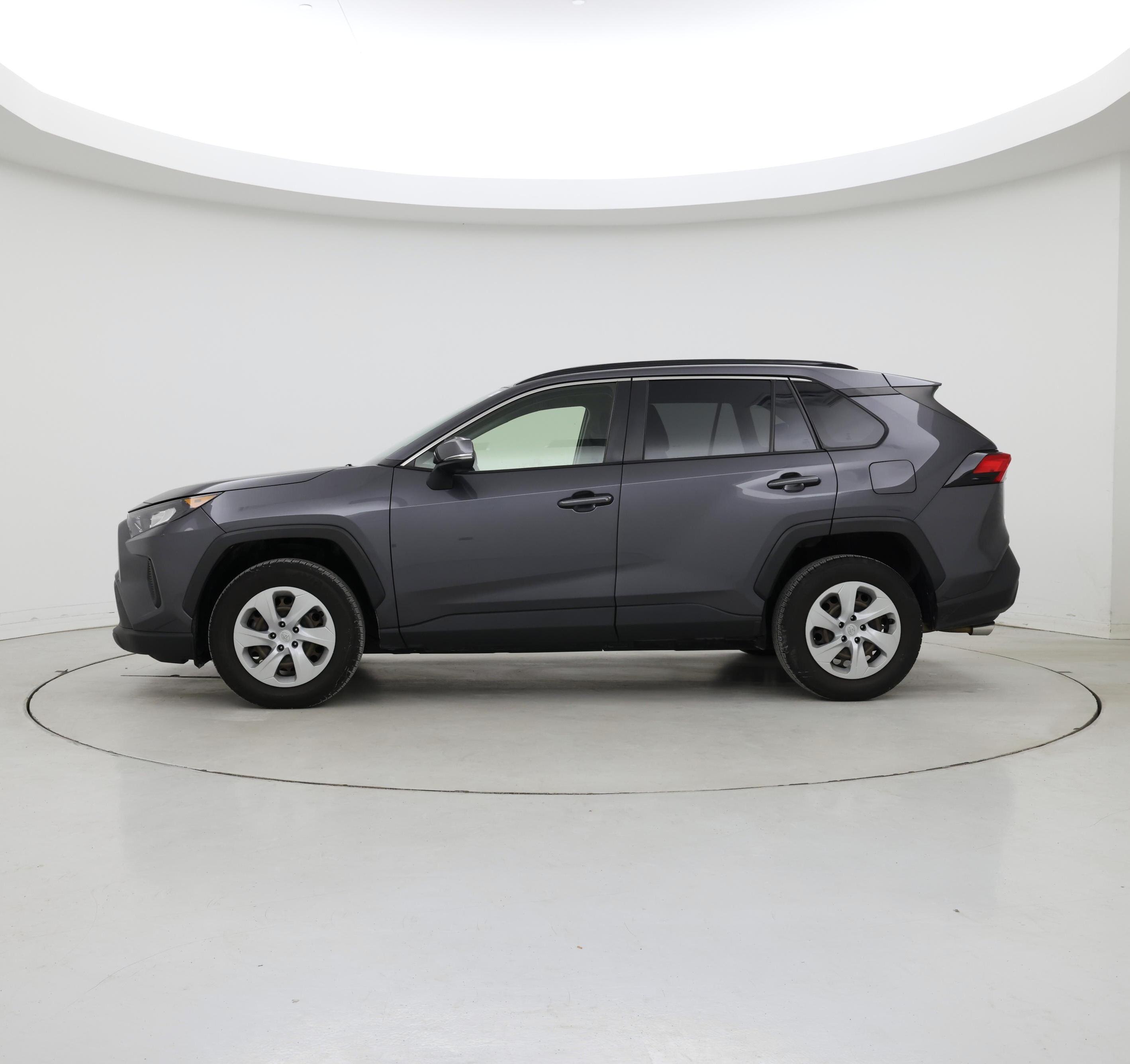 Thumbnail: 2019 Toyota RAV4 - 3