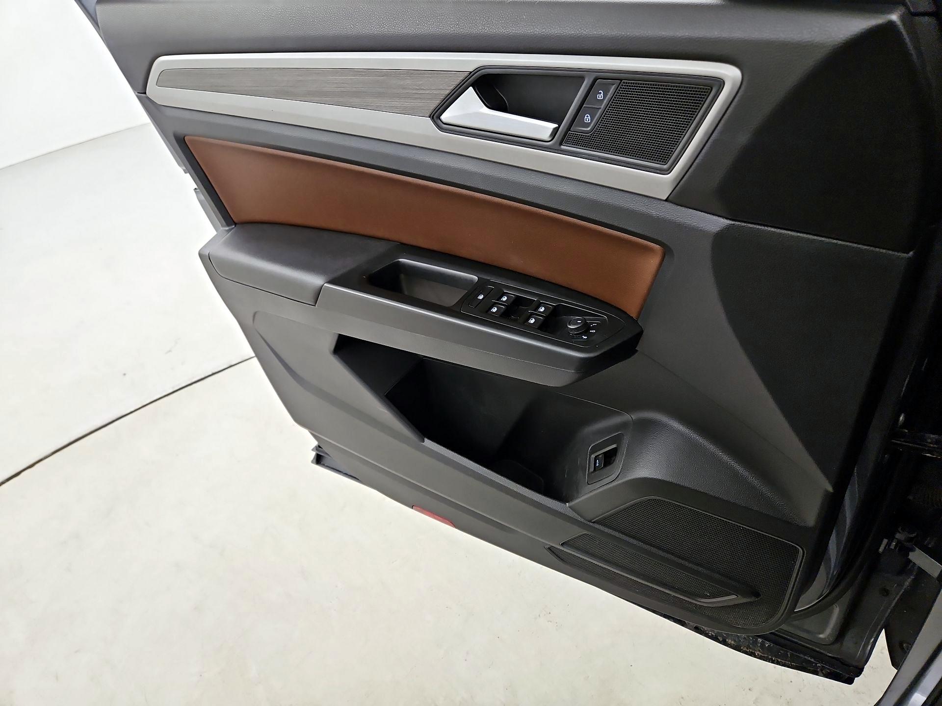 Thumbnail: 2021 Volkswagen Atlas - 12